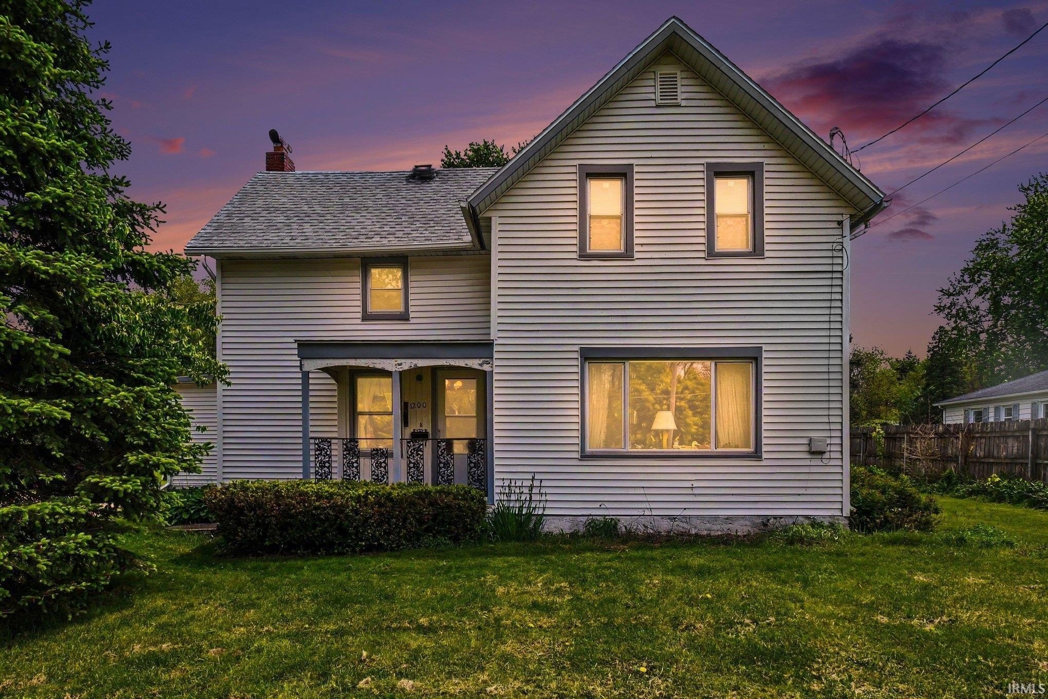 Single Family 4BR 1BA - 1200 N Huntington Street, Syracuse, IN