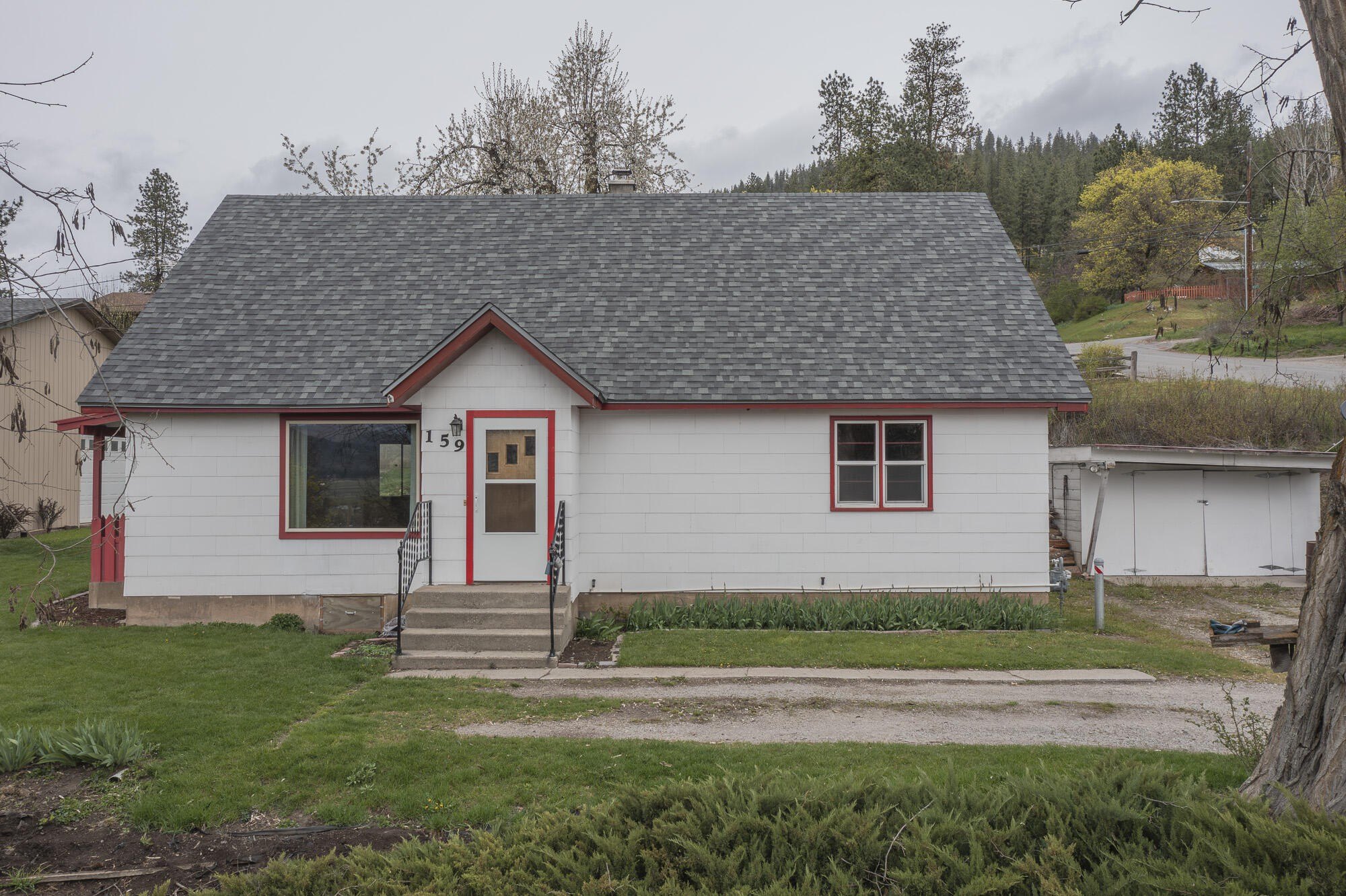 Single Family 3BR 2BA - 159 10TH AVE, COLVILLE, WA