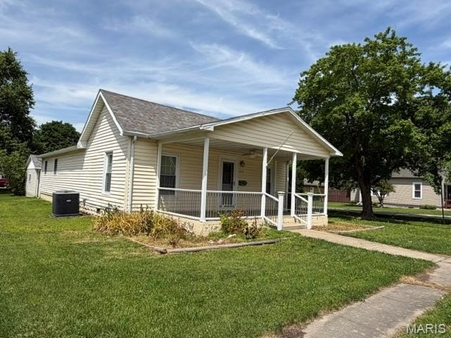 Single Family 3BR 2BA - 625 Young Street, Nokomis, IL