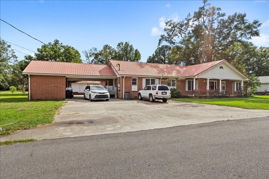 Single Family 4BR 3BA - 140 Myrtle St, Taylorsville, MS