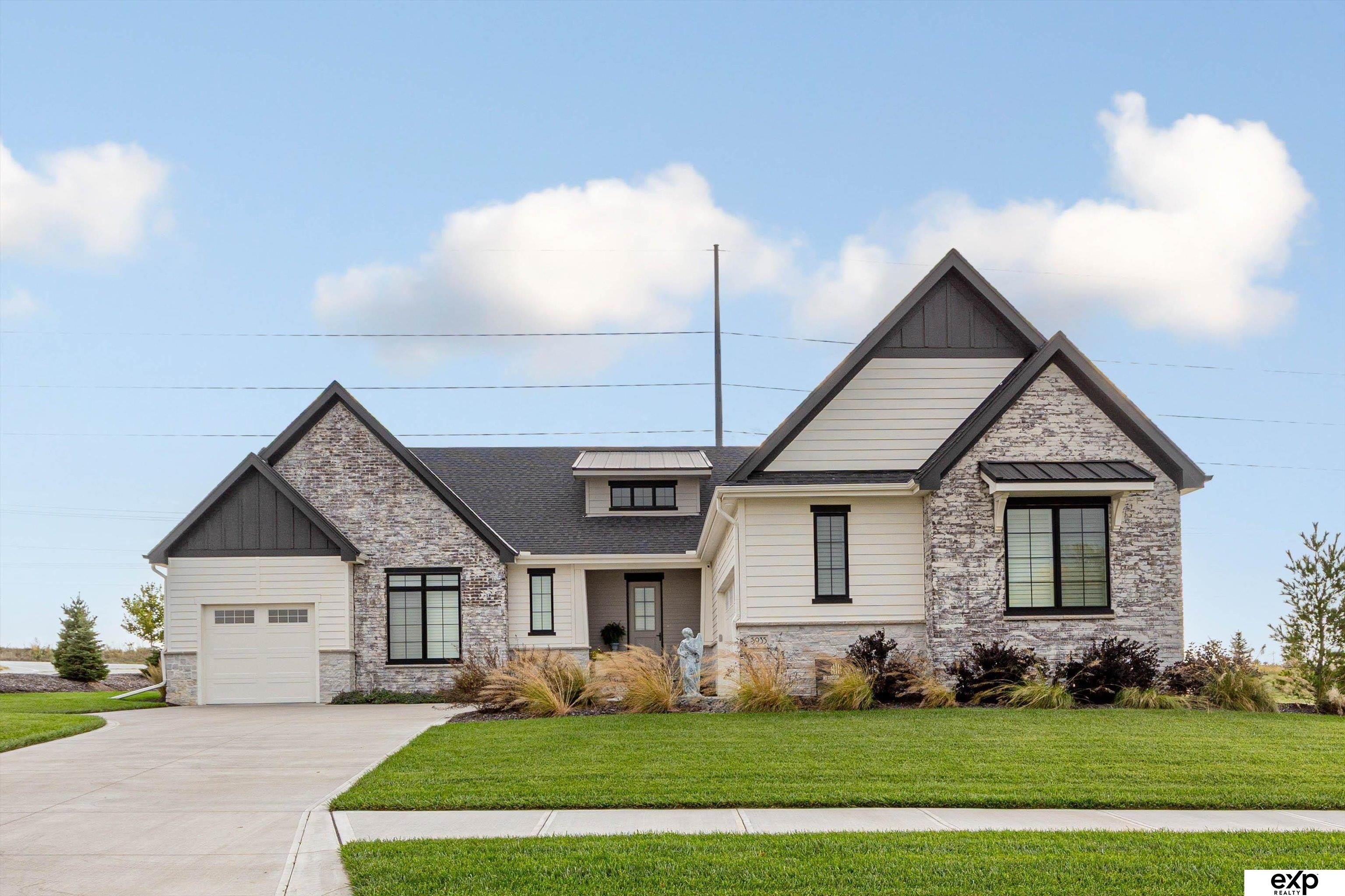 Single Family 4BR 3BA - 5505 N 199Th Street, Elkhorn, NE