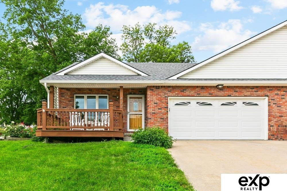 Single Family 2BR 2BA - 422 S 10th Street, Plattsmouth, NE