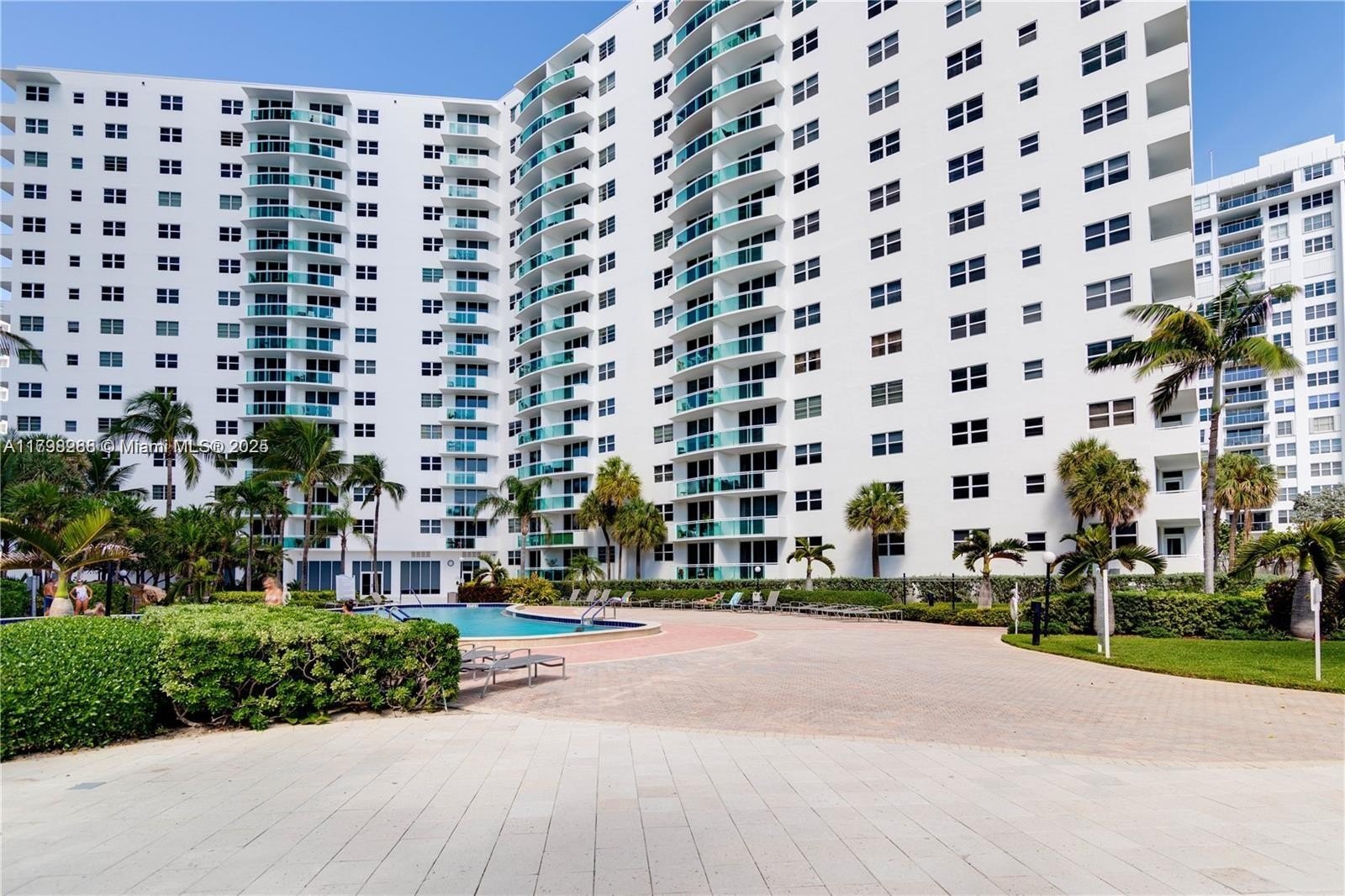 Condo 2BR 2BA - 3001 S Ocean Dr, Hollywood, FL