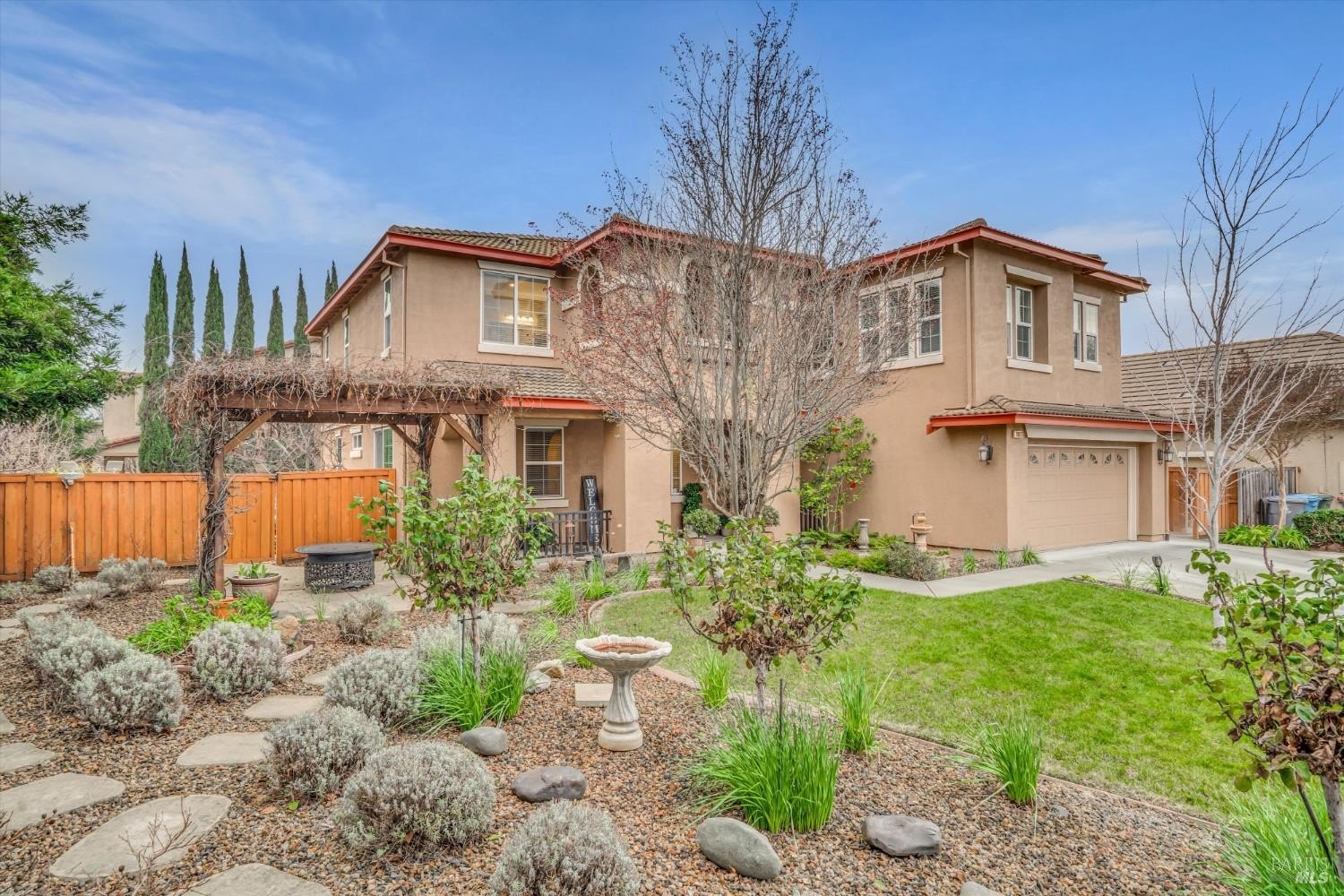 Single Family 6BR 4BA - 1007 Canterbury Court, Vacaville, CA