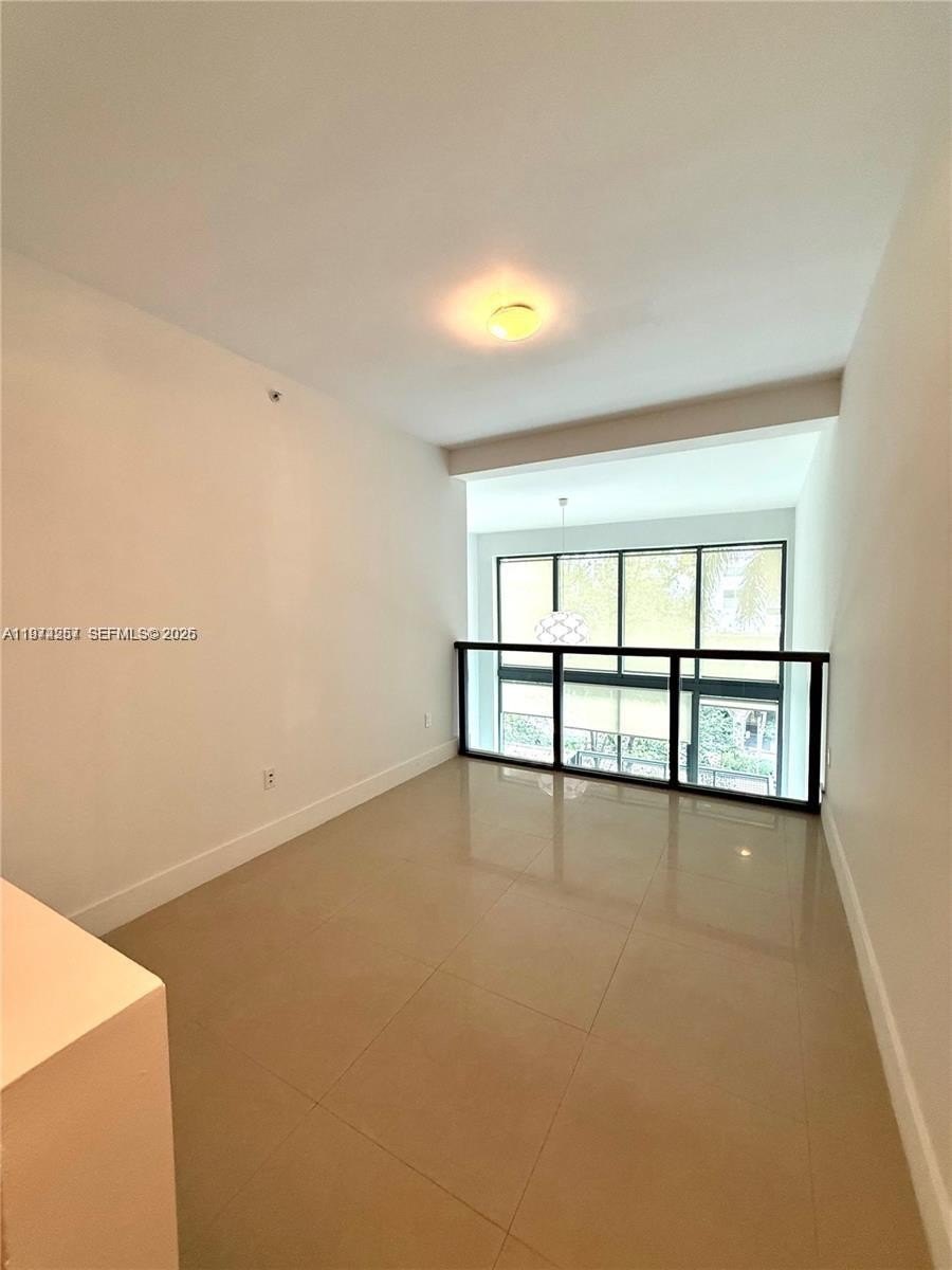 Single Family 2BR 2BA - 6000 Collins Ave, Miami Beach, FL