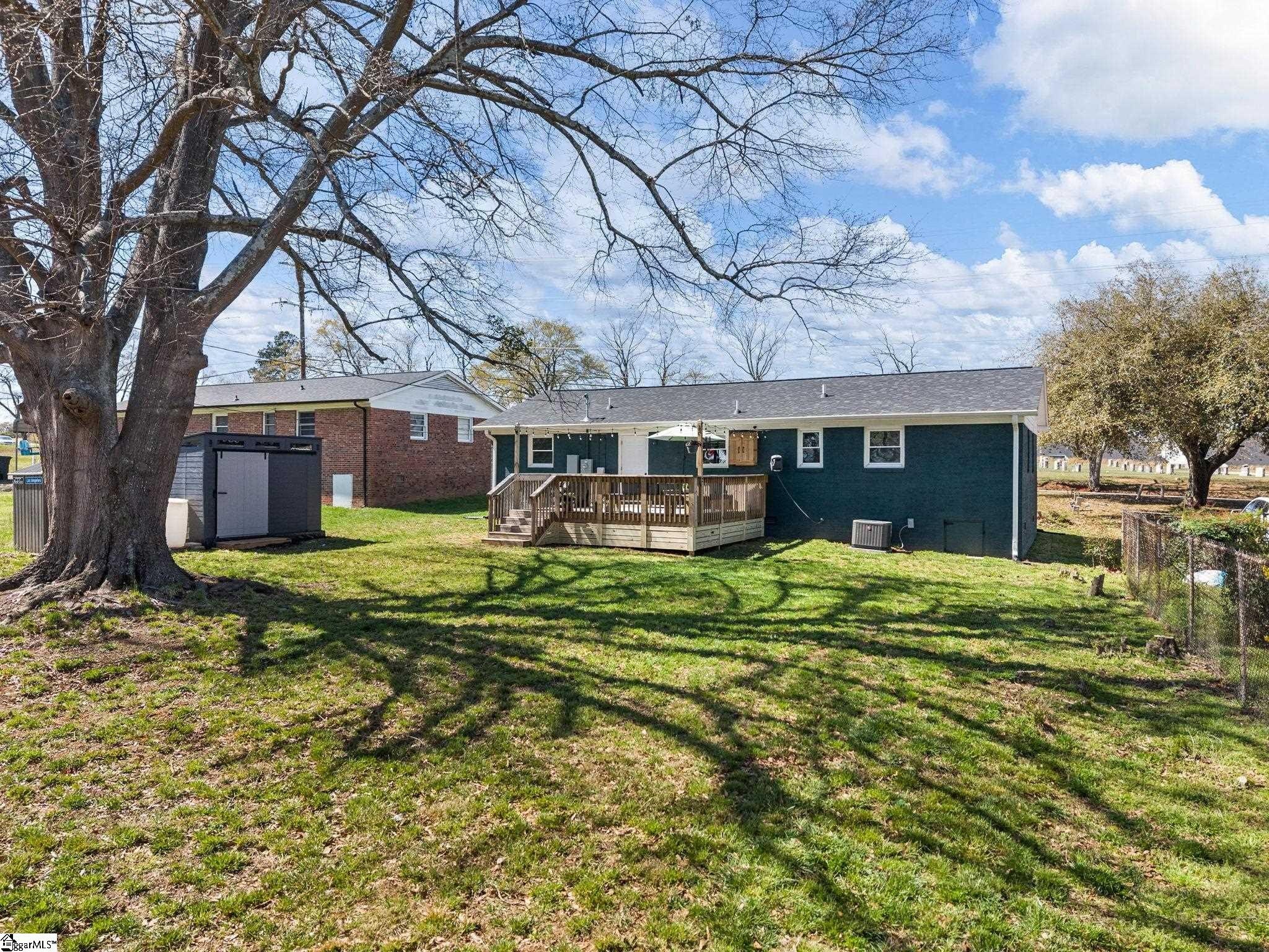 Single Family 3BR 2BA - 2243 Cannons Campground Road, Spartanburg, SC