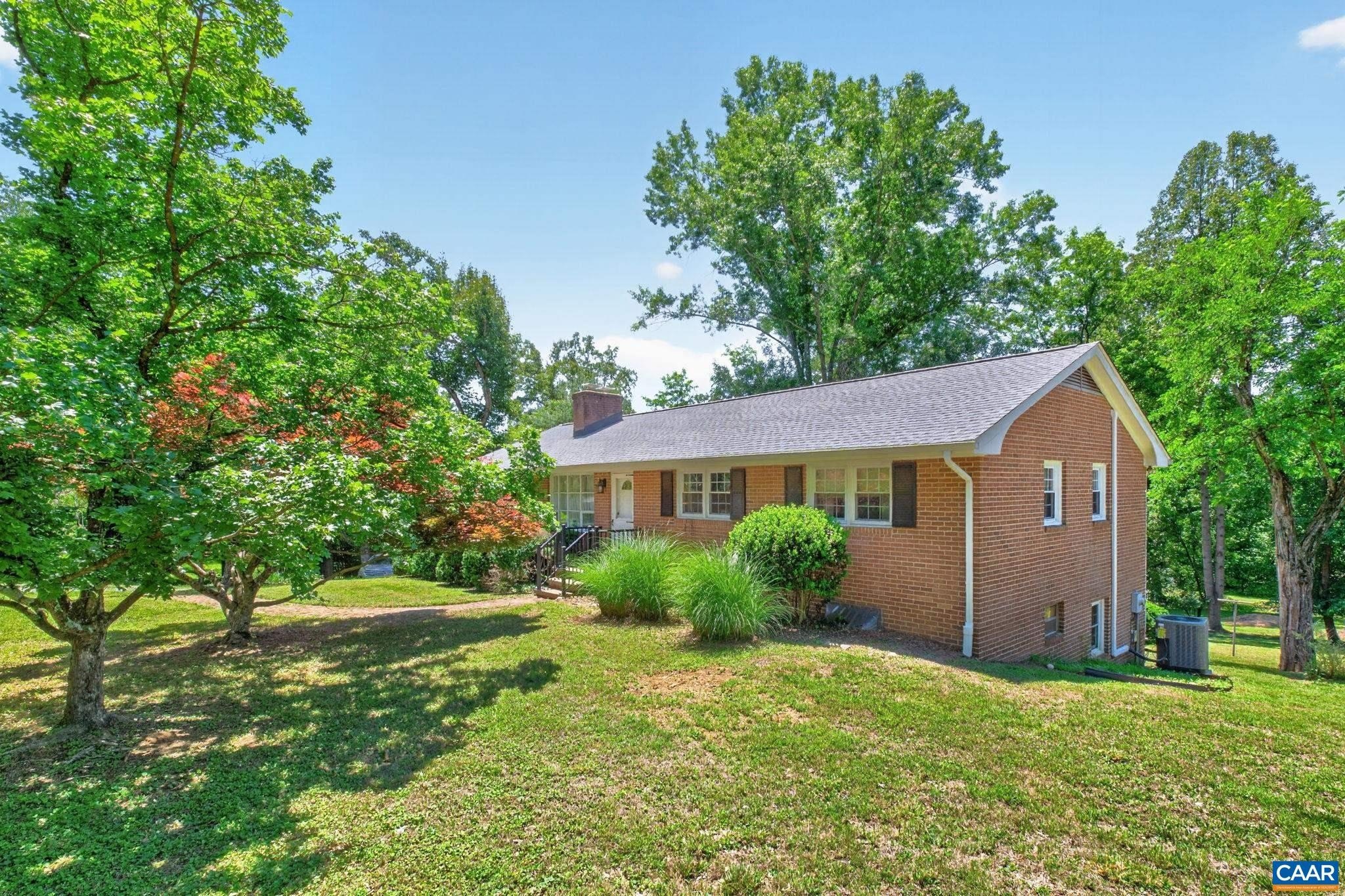 Single Family 3BR 2BA - 754 TILMAN RD, CHARLOTTESVILLE, VA