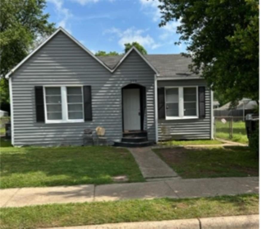 Single Family 2BR 1BA - 223 Edwards Street, Bossier City, LA