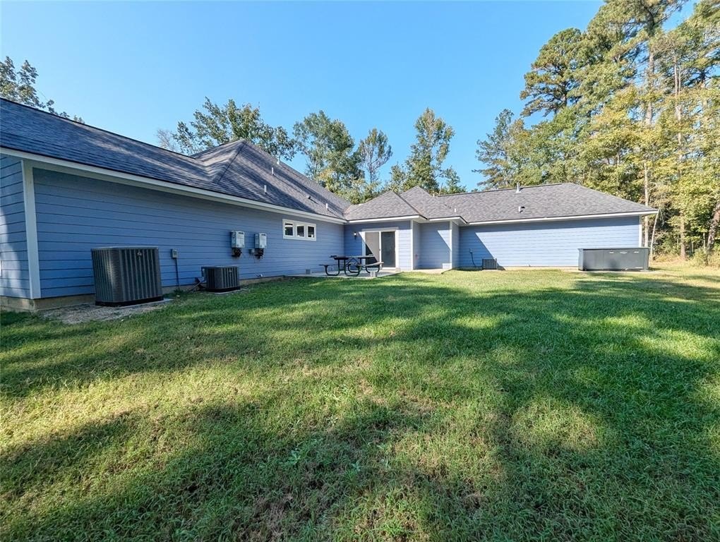 Single Family 4BR 6BA - 7417 Weathertop Drive, Shreveport, LA