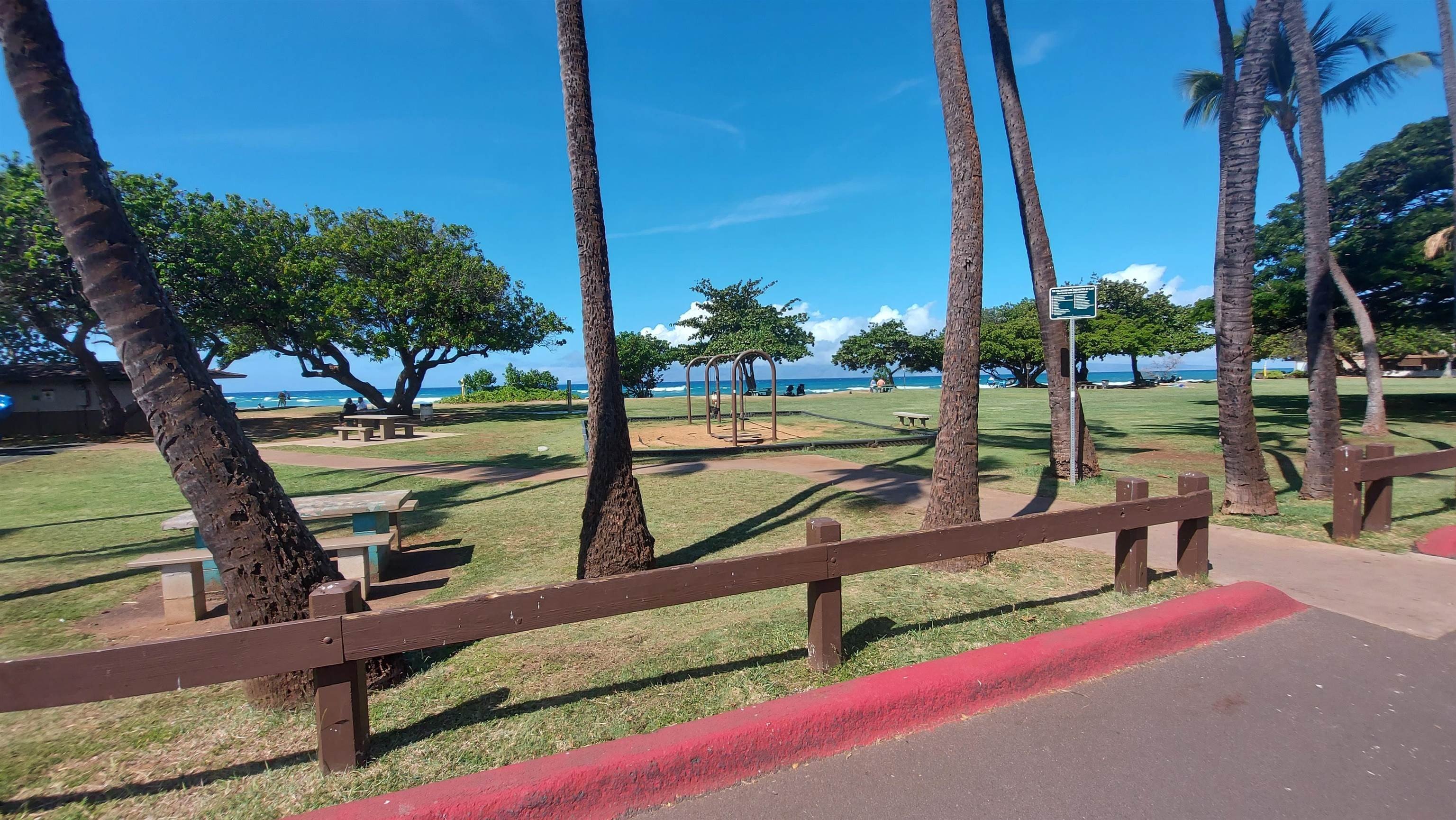 Condo 2BR 1BA - 3666 Lower Honoapiilani Rd, Lahaina, HI