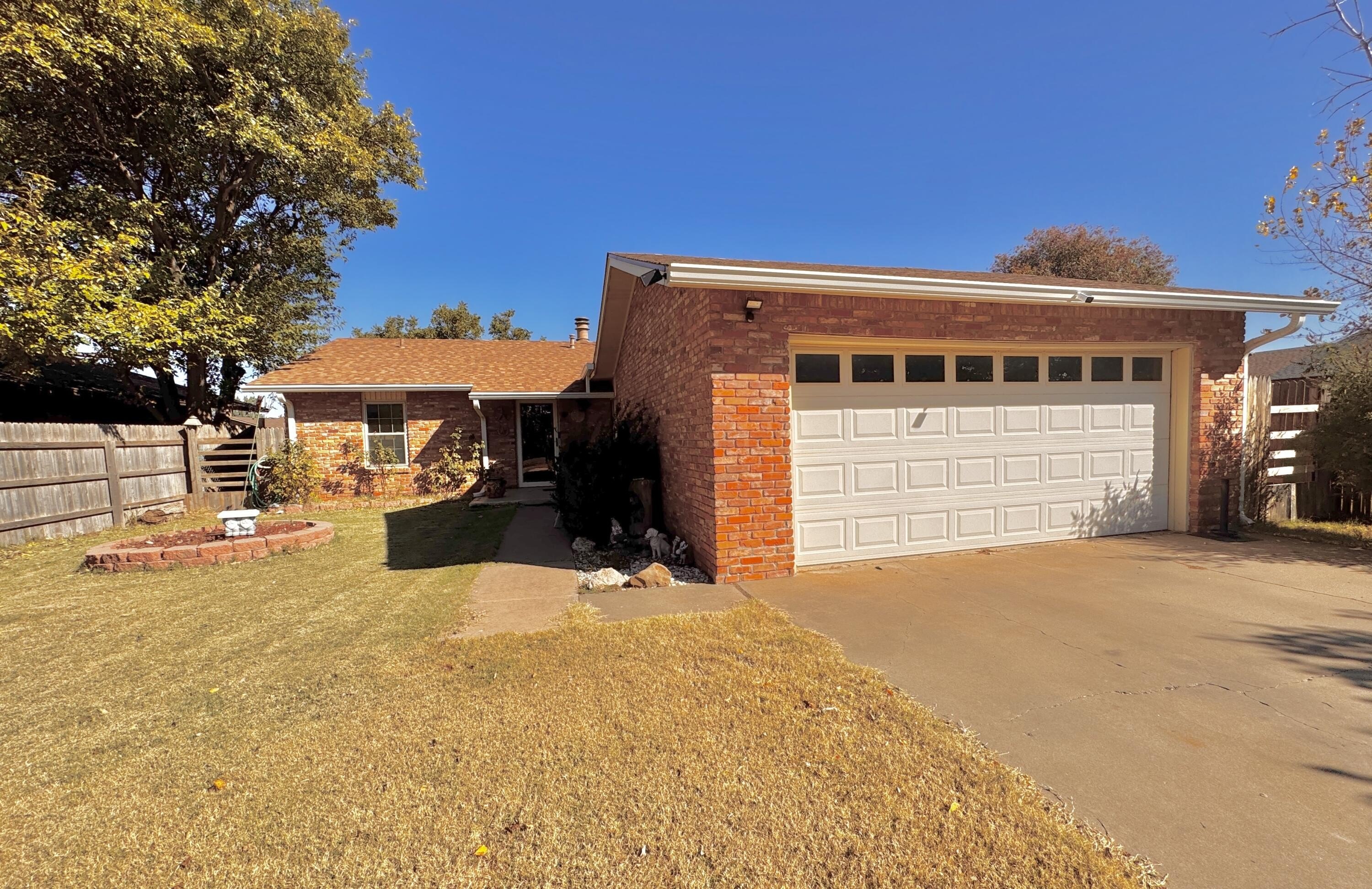Single Family 3BR 2BA - 3902 Sides St, Plainview, TX