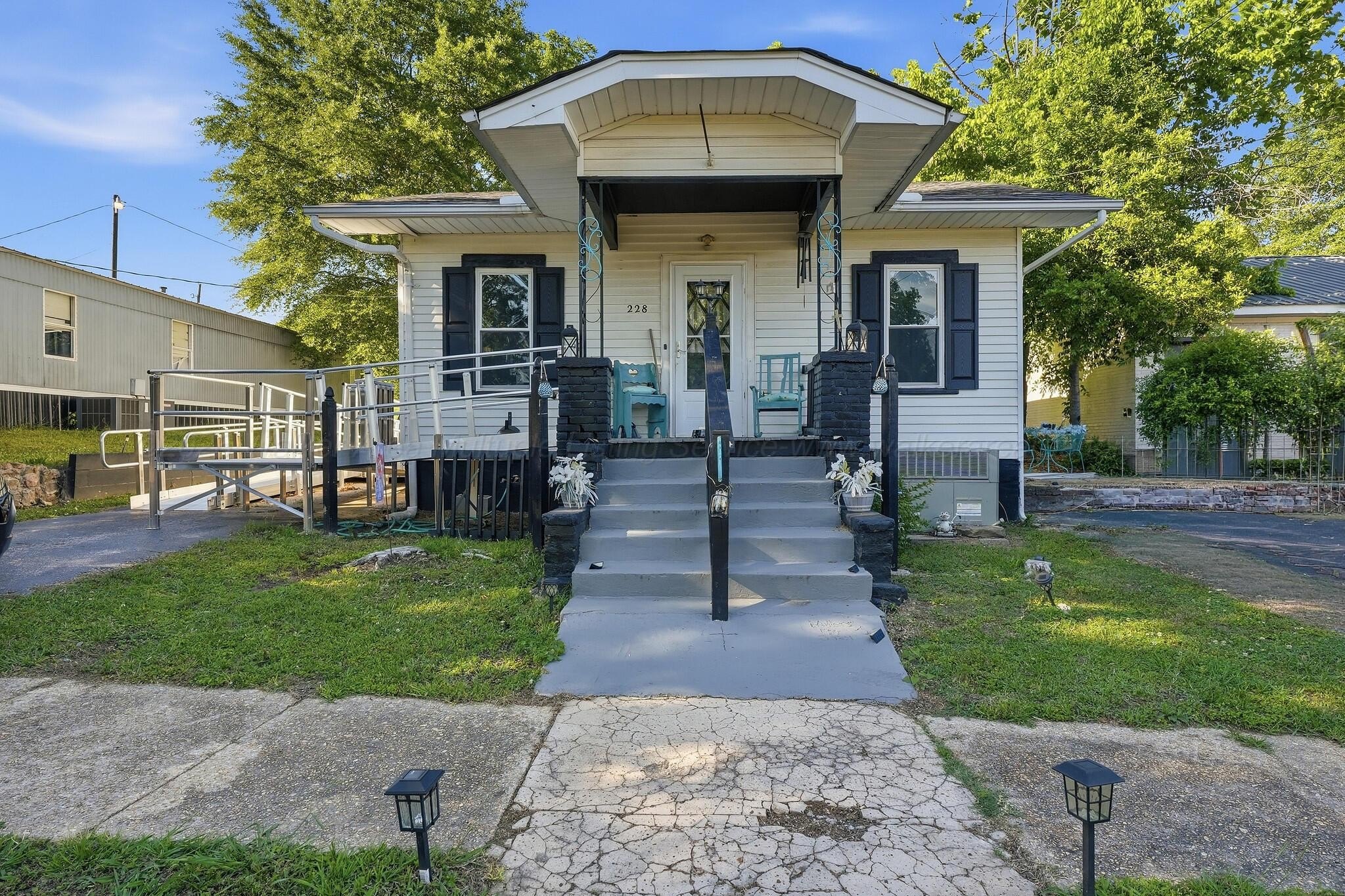 228 NW 5TH Ave  