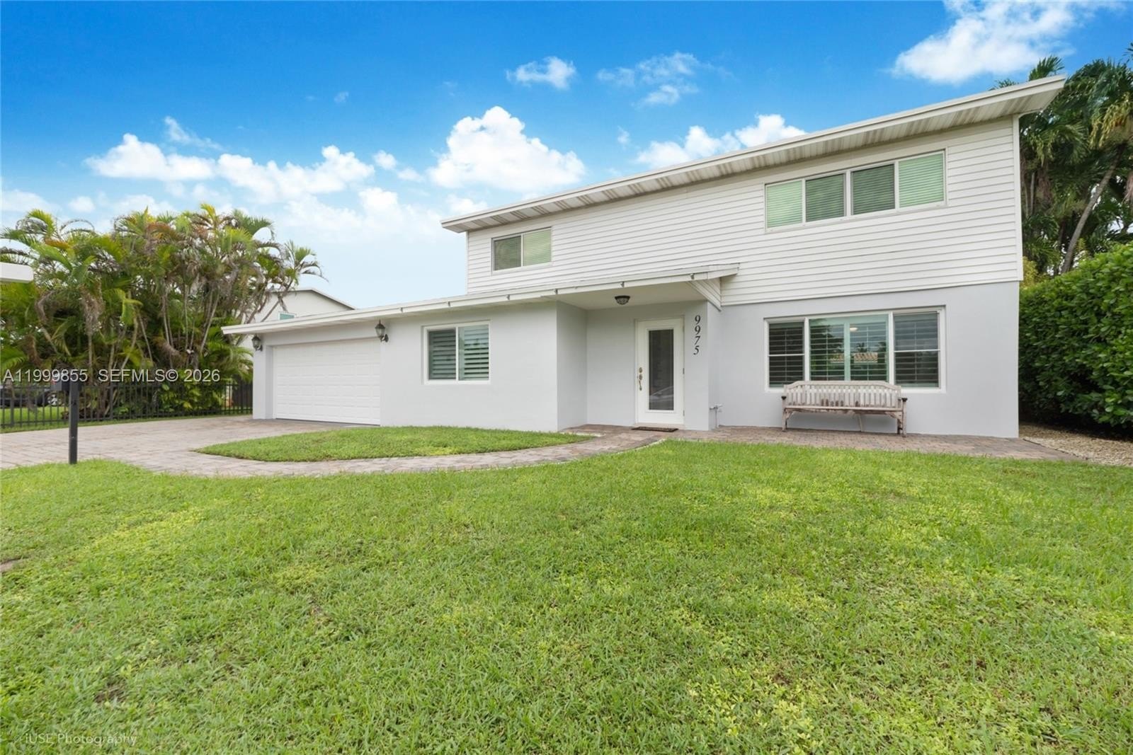 Single Family 4BR 3BA - 9975 SW 85th St, Miami, FL