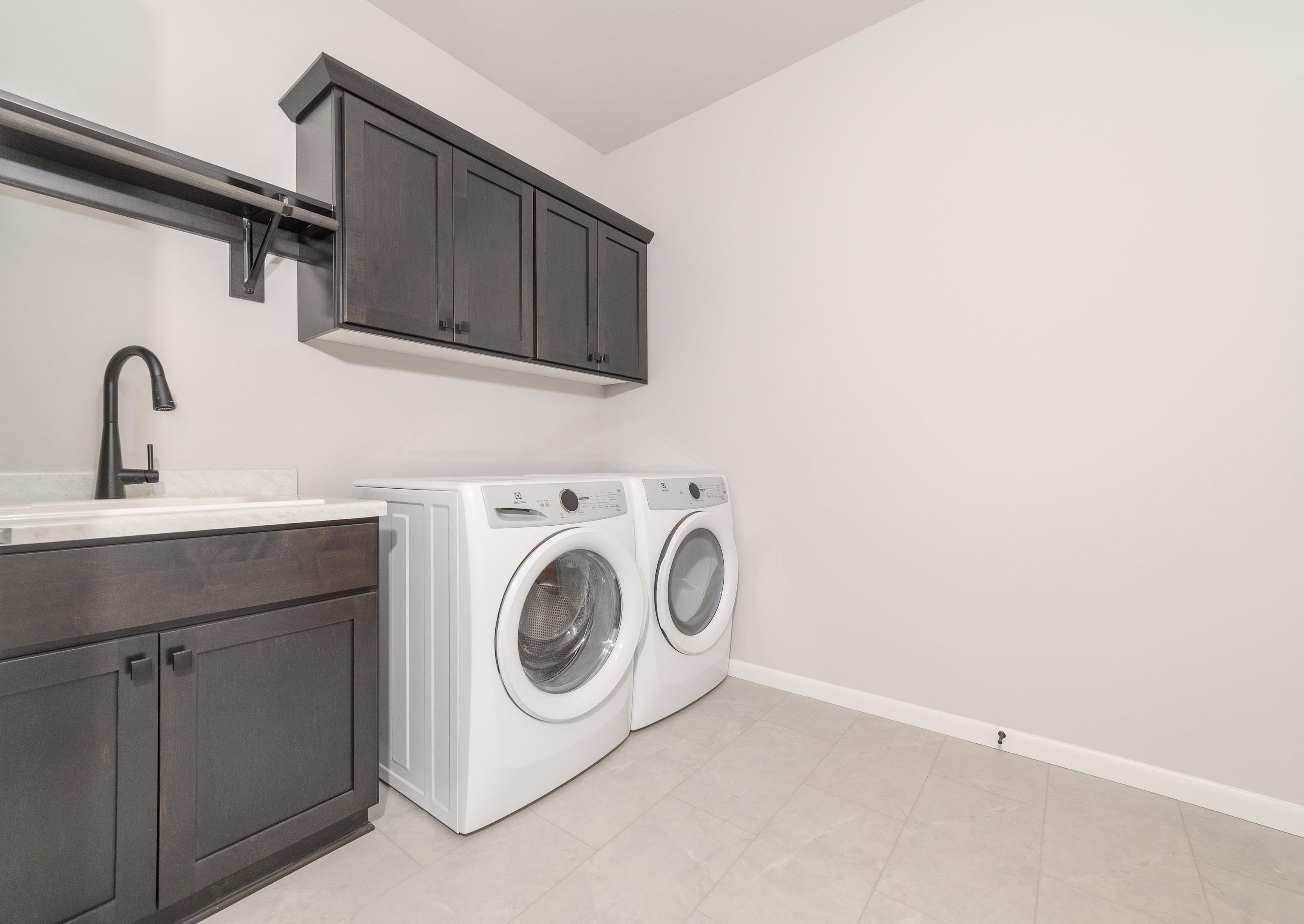 Single Family 4BR 3BA - 1816 August Moon Drive, Madison, WI