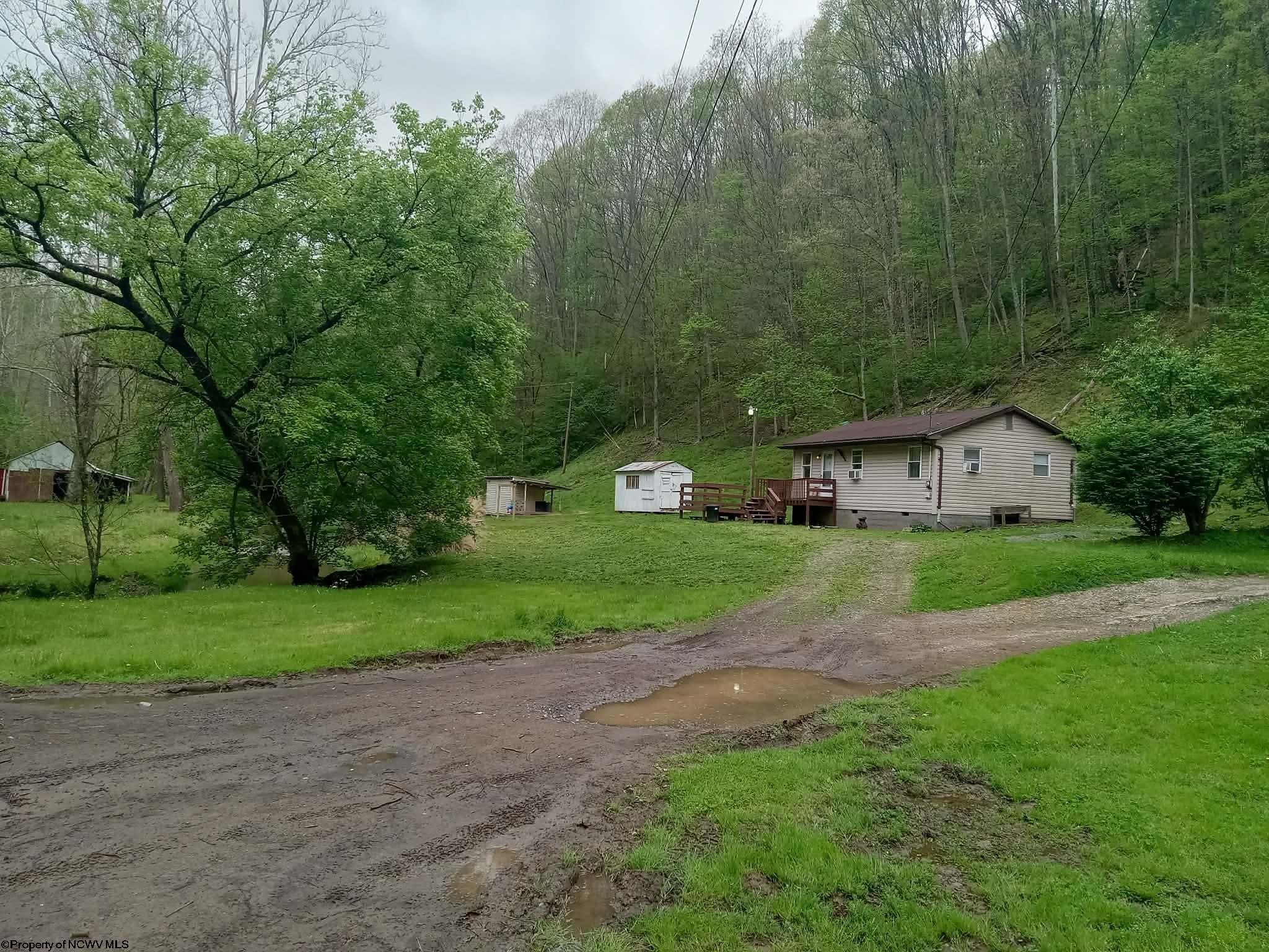 Single Family 2BR 1BA - 3347 Salem Long Run Road, Salem, WV