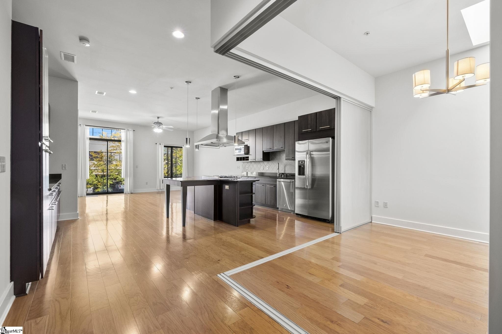 Condo 2BR 2BA - 500 E McBee Avenue, Greenville, SC