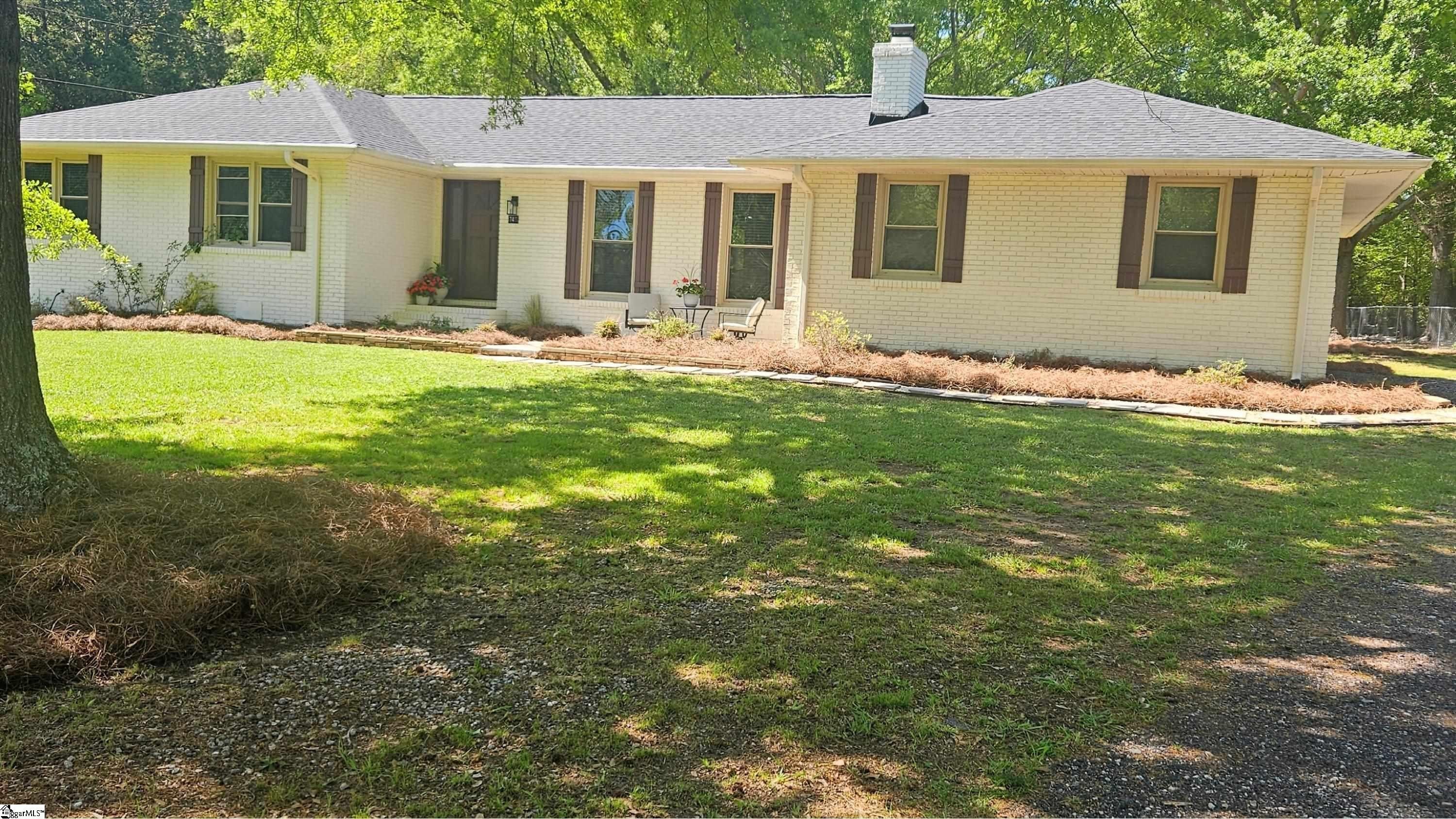 Single Family 3BR 2BA - 745 Canterbury Trail, Fountain Inn, SC