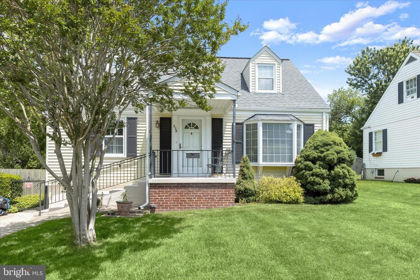 Single Family 4BR 2BA - 228 SPRING AVE, LUTHERVILLE TIMONIUM, MD