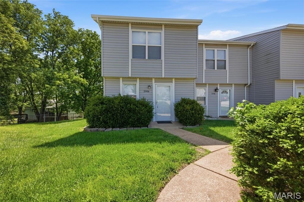 Single Family 2BR 2BA - 3906 Cherry Brook Drive, Arnold, MO