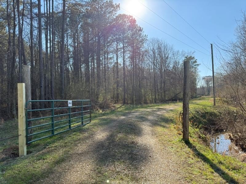 Single Family 2BR 1BA - 9968 E Hwy 178, Tremont, MS