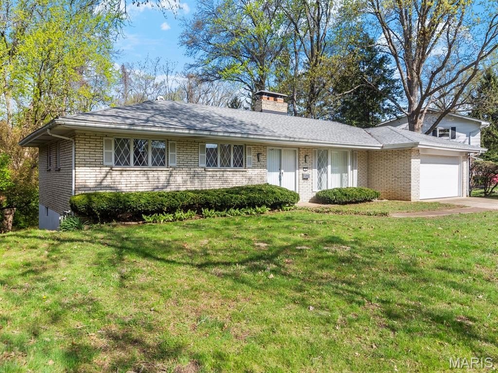 Single Family 3BR 3BA - 16 Melwood Drive, Belleville, IL