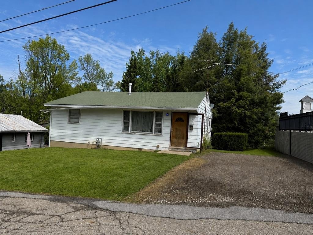 Single Family 2BR 1BA - 18 Second Street, Fredericktown, OH