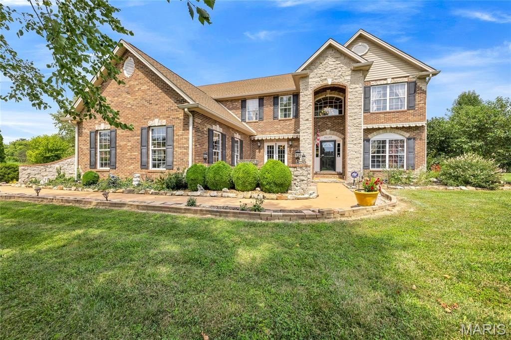 Single Family 5BR 6BA - 5025 Edinburg Court, Columbia, IL