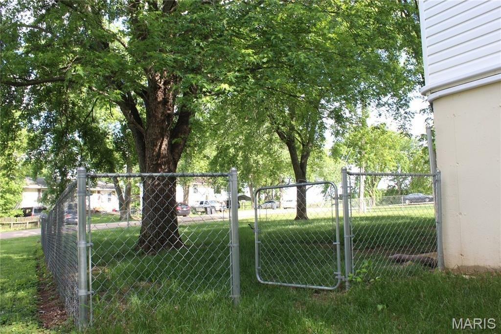 Single Family 3BR 1BA - 208 Spring Drive, Bonne Terre, MO