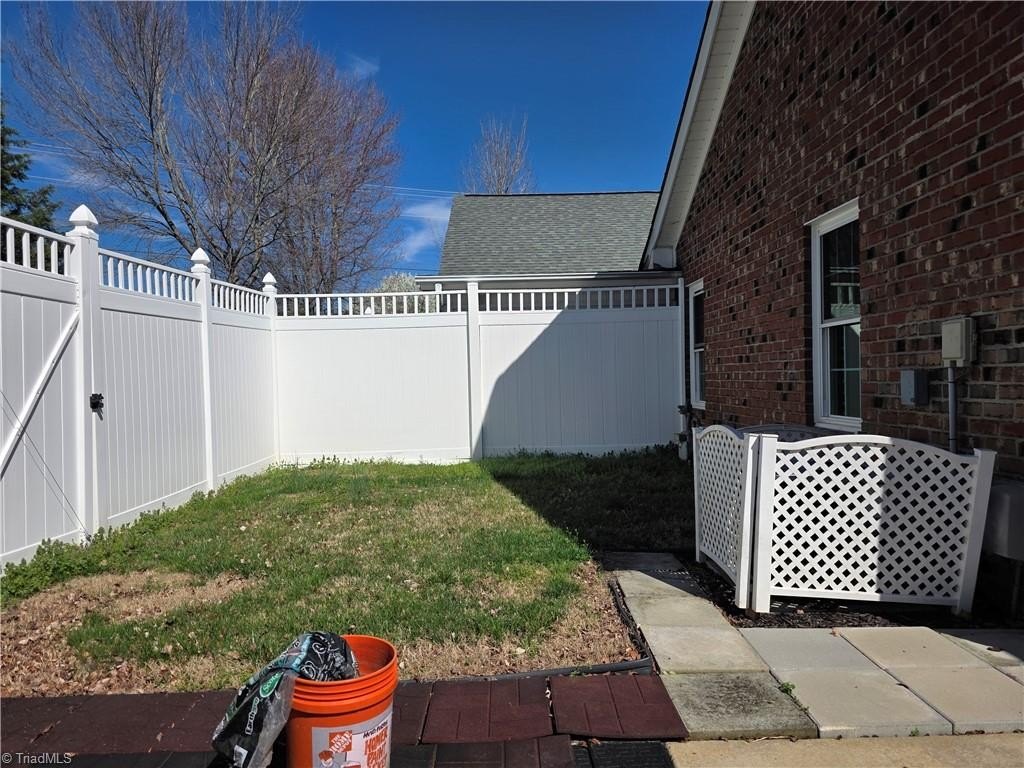 Single Family 2BR 2BA - 4293 Lumsden Lane, High Point, NC