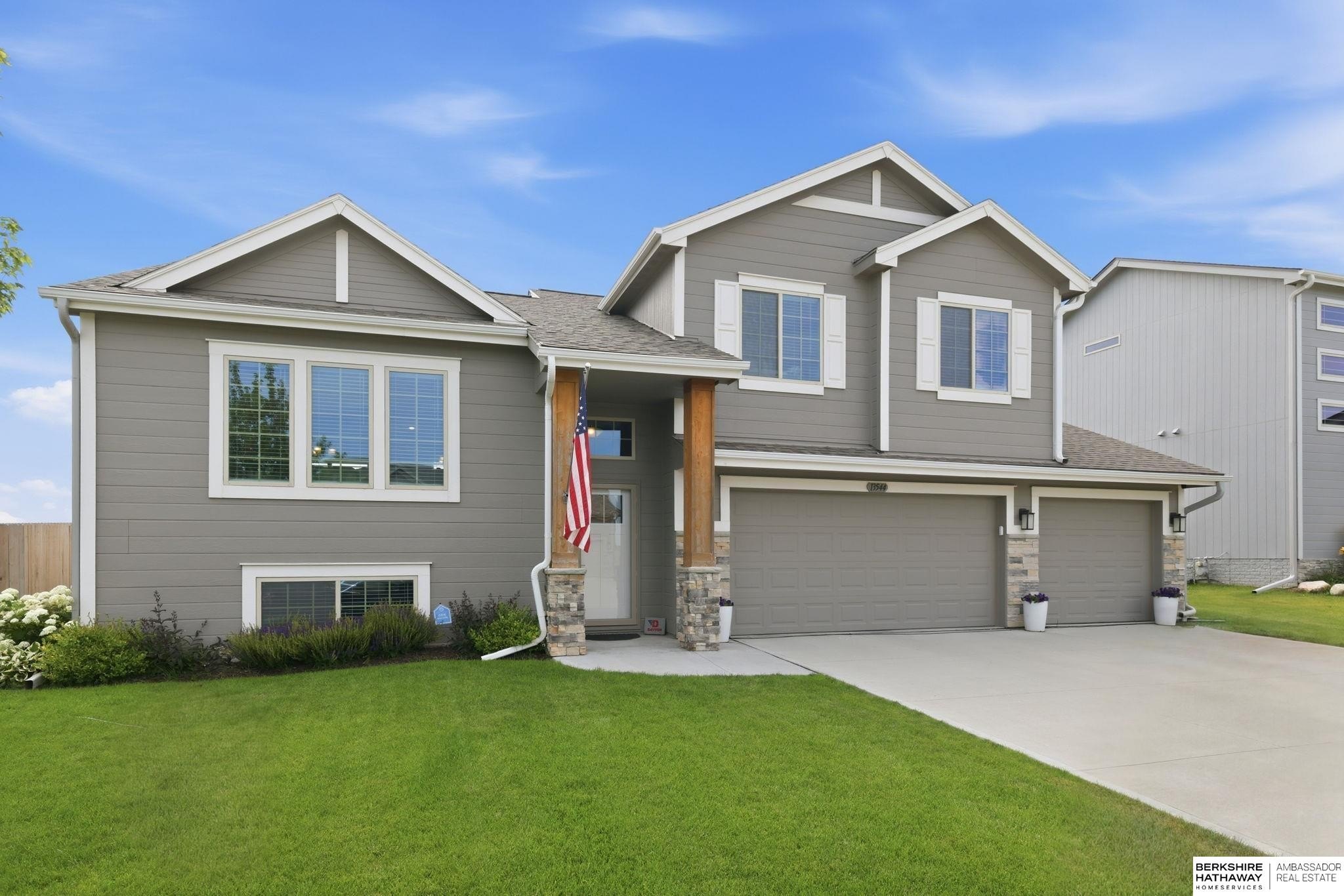 Single Family 3BR 3BA - 13544 S 55th Street, Papillion, NE