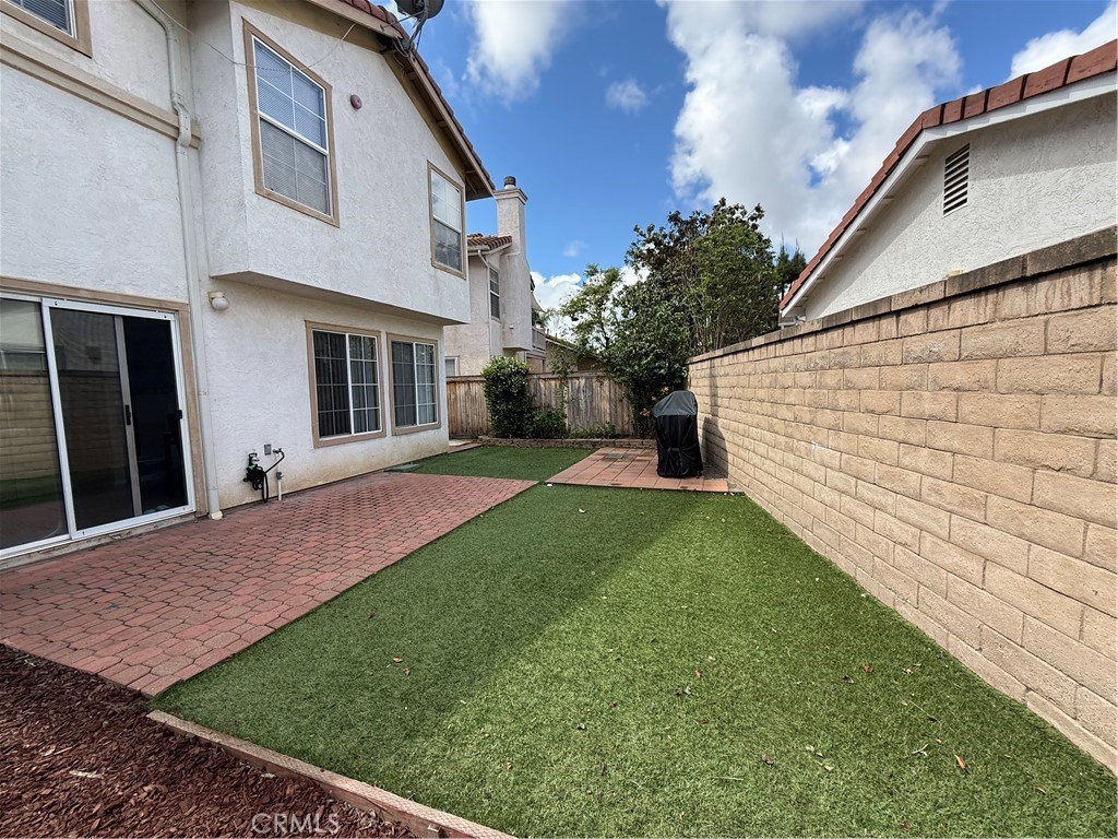 200 RIVER ROCK Ct  