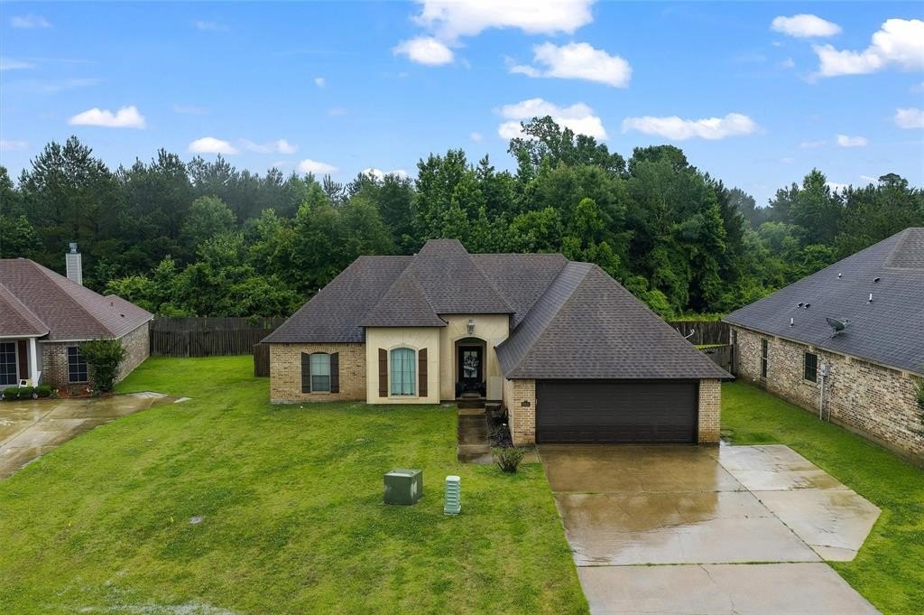Single Family 3BR 2BA - 6905 Brighton Oak Circle, Keithville, LA