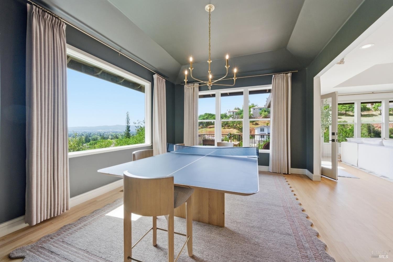 Single Family 4BR 3BA - 535 Westgate Drive, Napa, CA