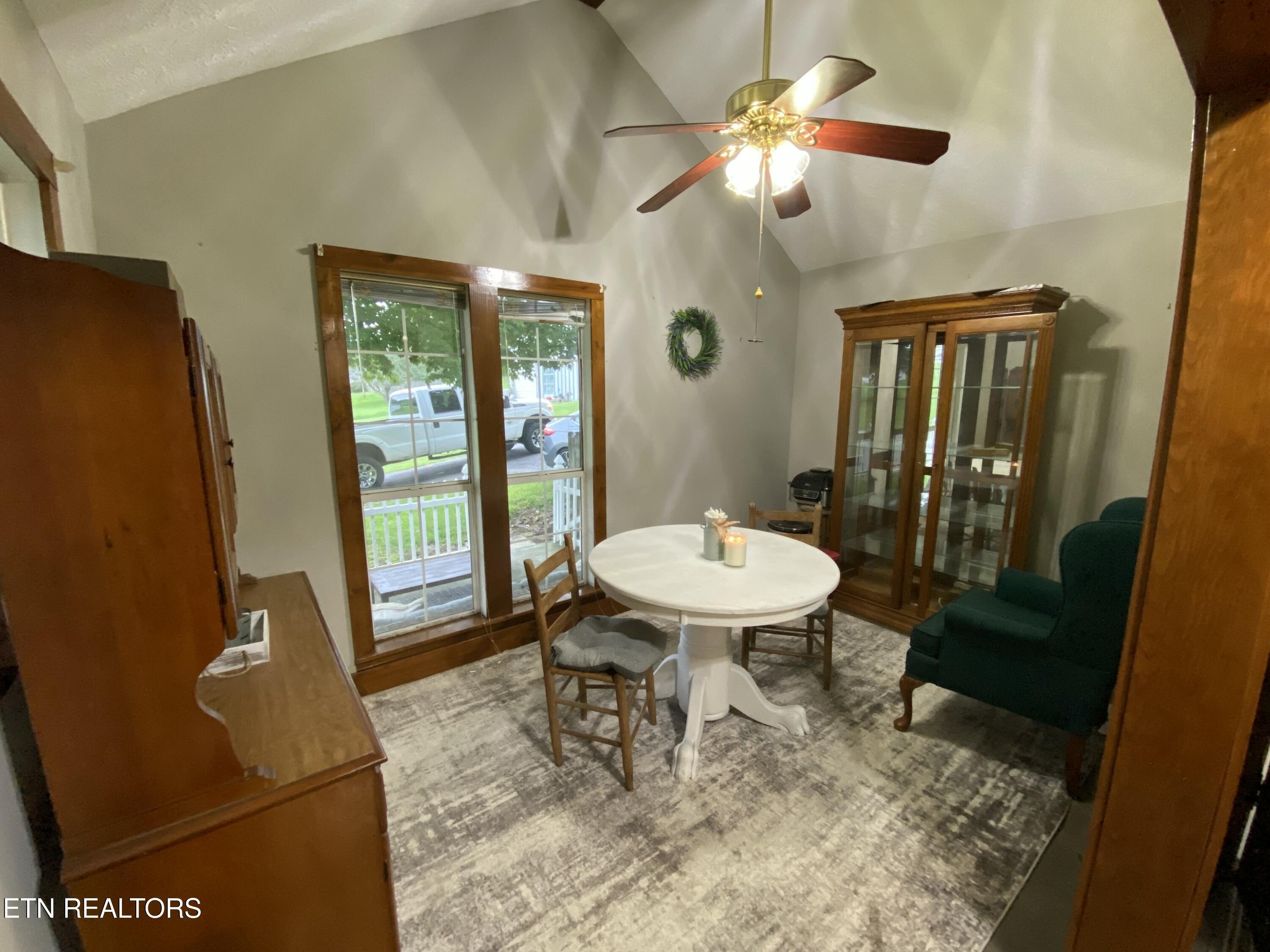 Single Family 2BR 1BA - 117 Cedar Valley Rd, Sweetwater, TN