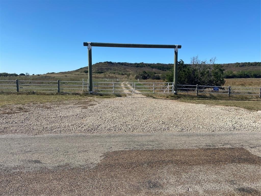 2423 N State Hwy 16  