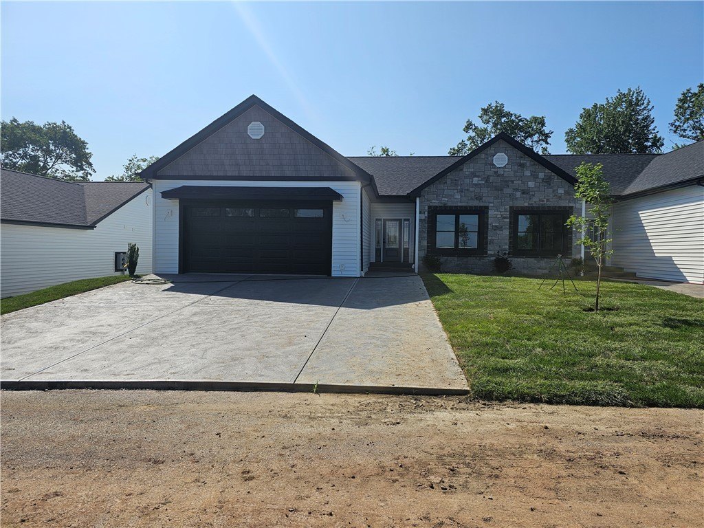 Single Family 2BR - 812 10th St, New Stanton, PA