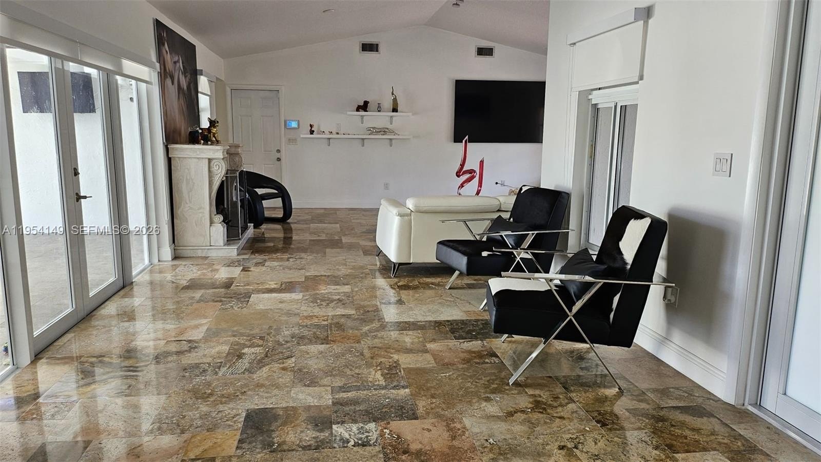 Single Family 5BR 4BA - 16400 SW 173rd Ave, Miami, FL
