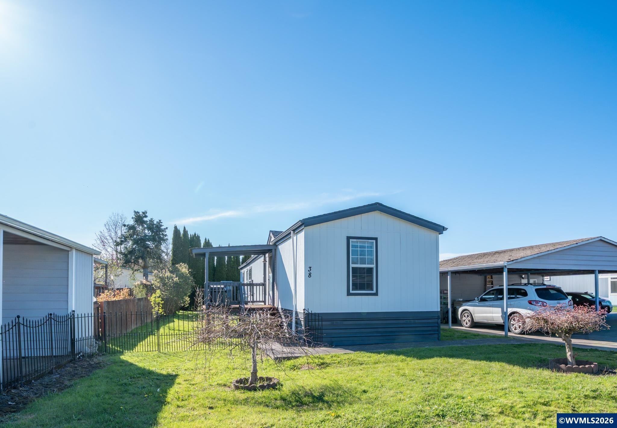 Manufactured Housing 2BR 2BA - 31919 N Lake Creek #38 Dr, Tangent, OR