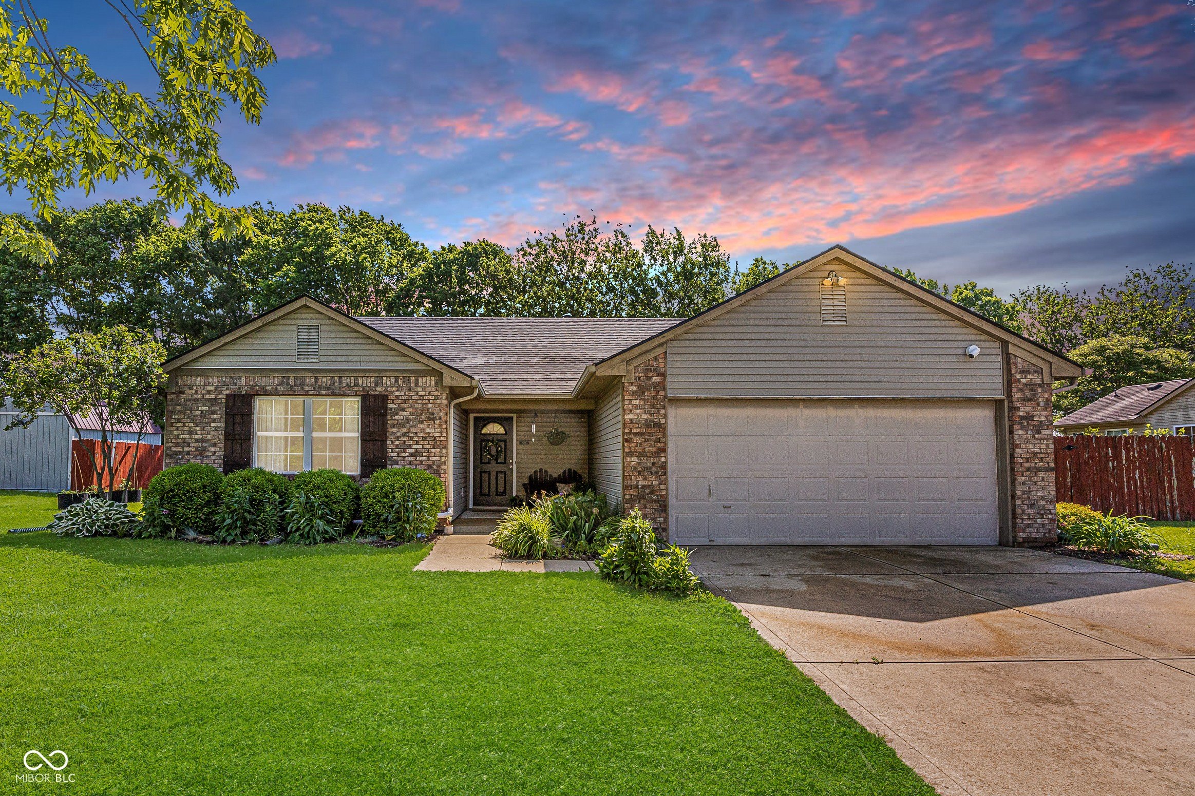 Single Family 3BR 2BA - 611 Clydesdale Lane, Bargersville, IN