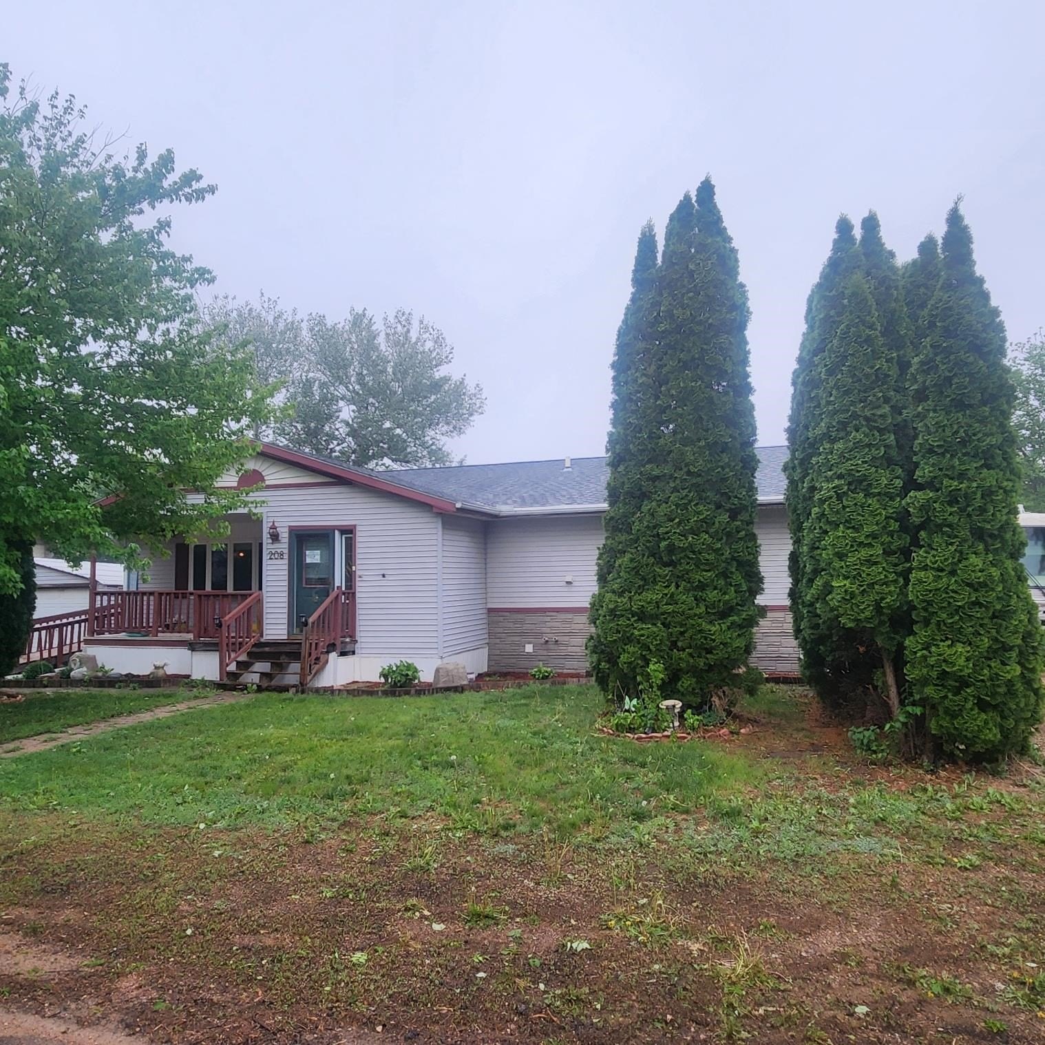 Single Family 3BR - 208 S Clark St, Viborg, SD