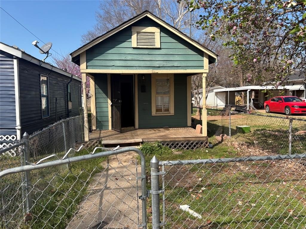 Single Family 2BR 1BA - 607 Kelly Street, Bossier City, LA