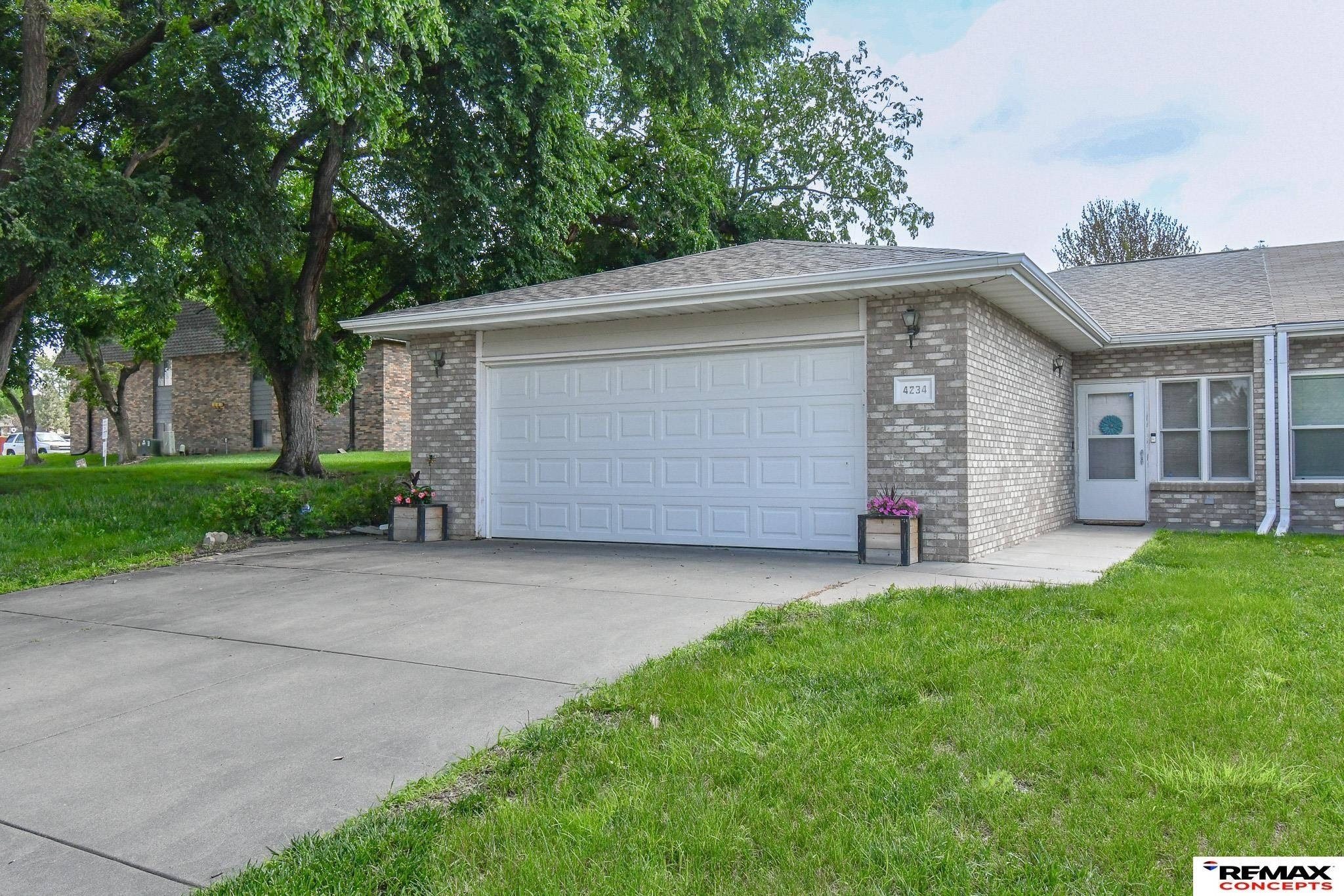 Single Family 2BR 2BA - 4234 N 7th Street, Lincoln, NE