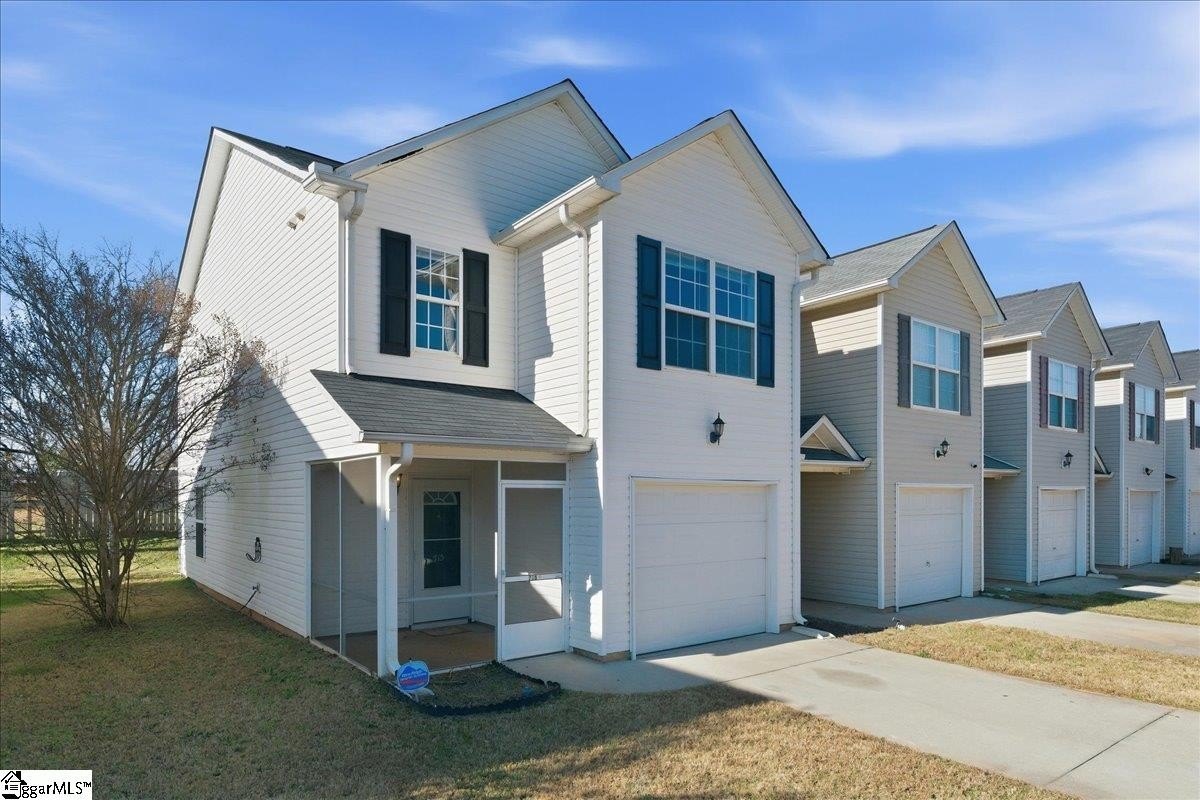 Single Family 3BR 3BA - 715 Bellview Way, Seneca, SC