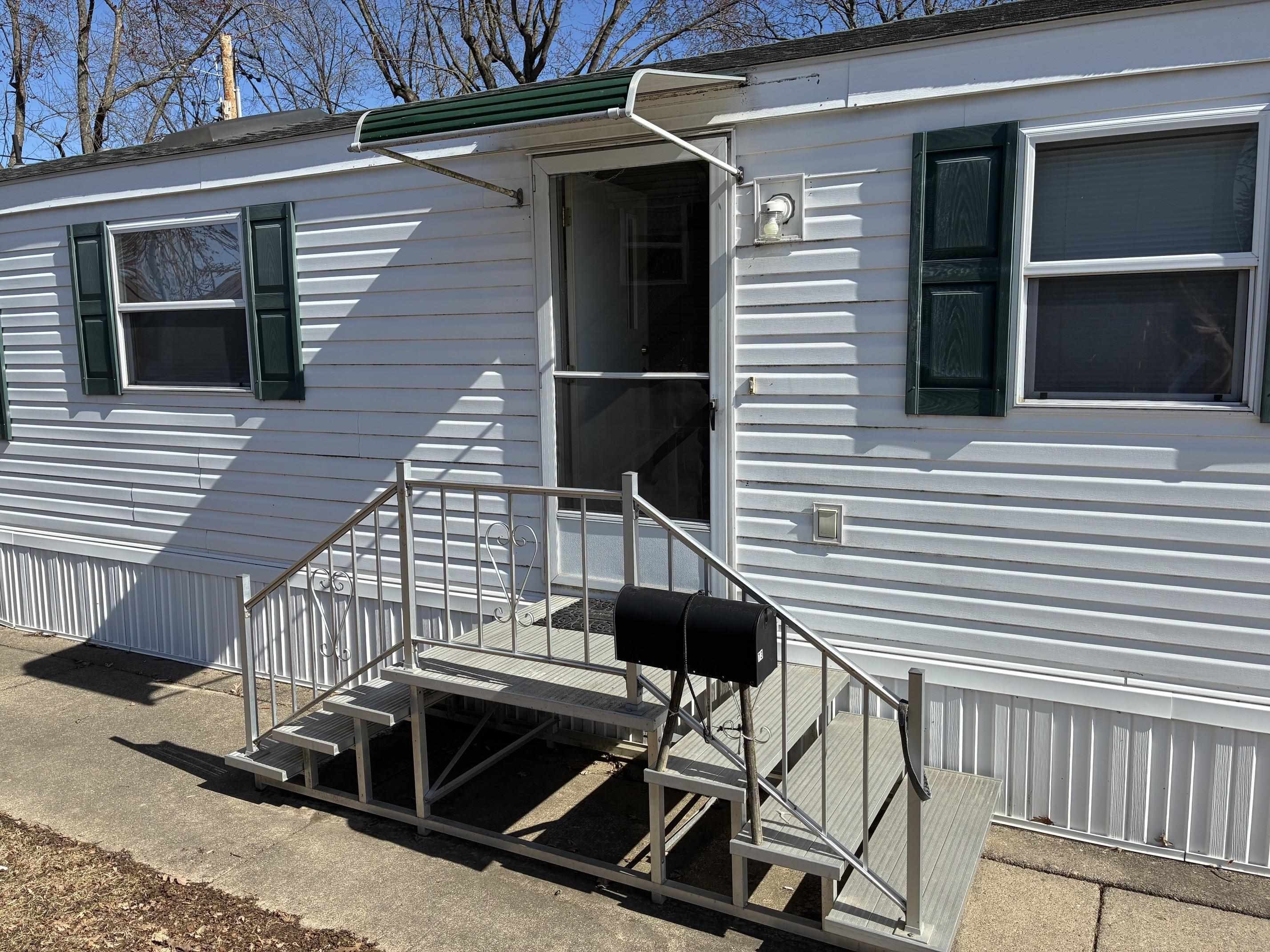 Single Family 2BR 1BA - 73 RedWing Lane, Madison, WI