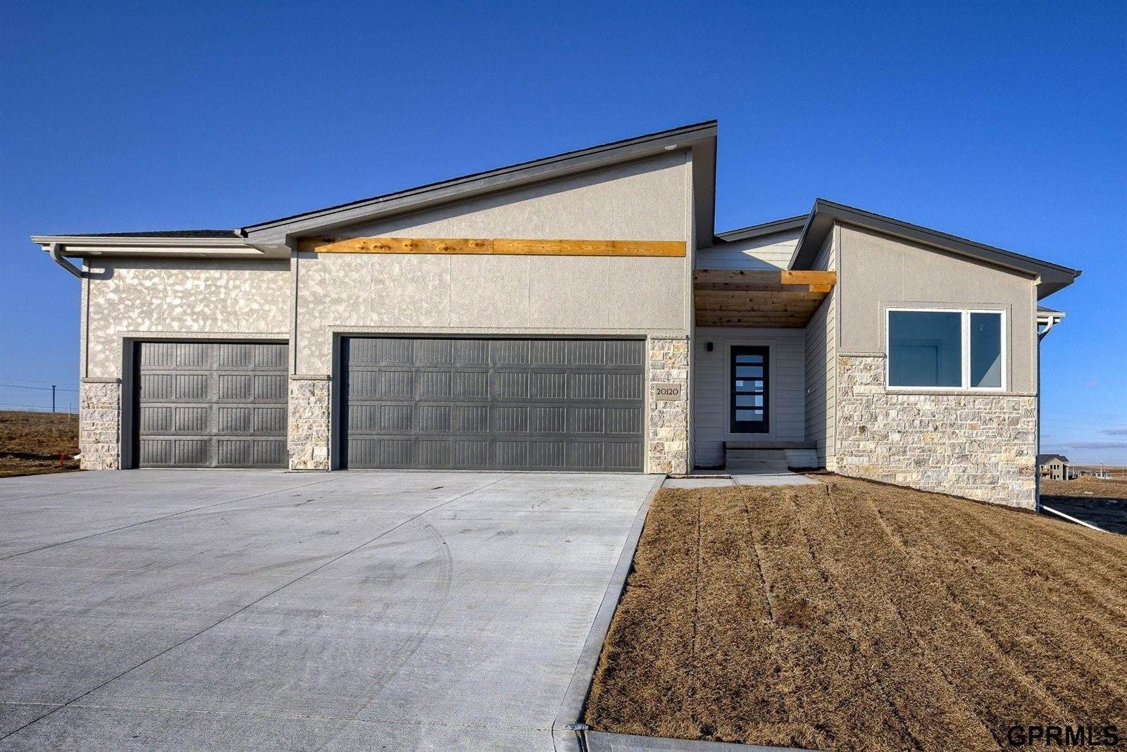 Single Family 6BR 3BA - 20120 U Street, Omaha, NE