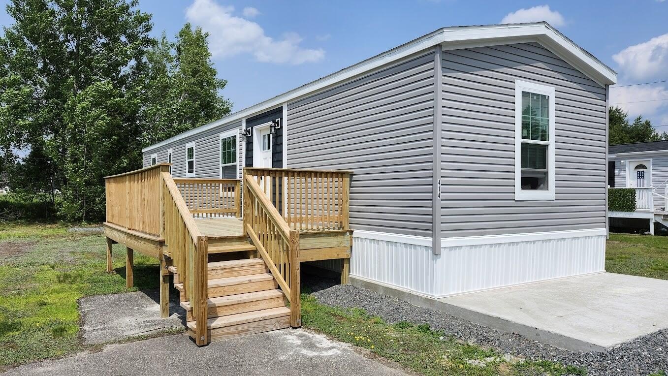 Single Family 2BR 2BA - Kelley Mobile Home Park lot: 00, Millinocket, ME
