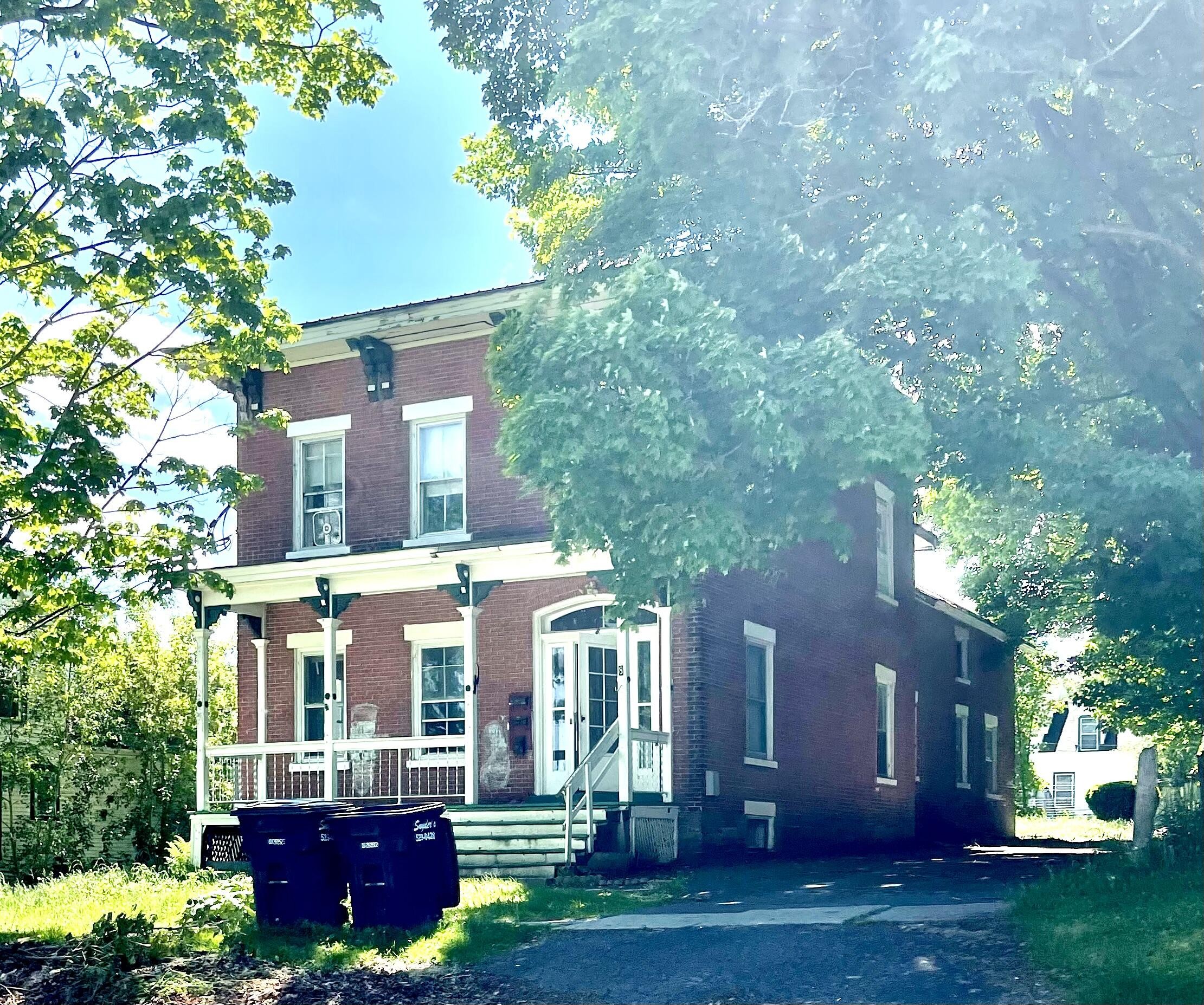 8 Francis St  