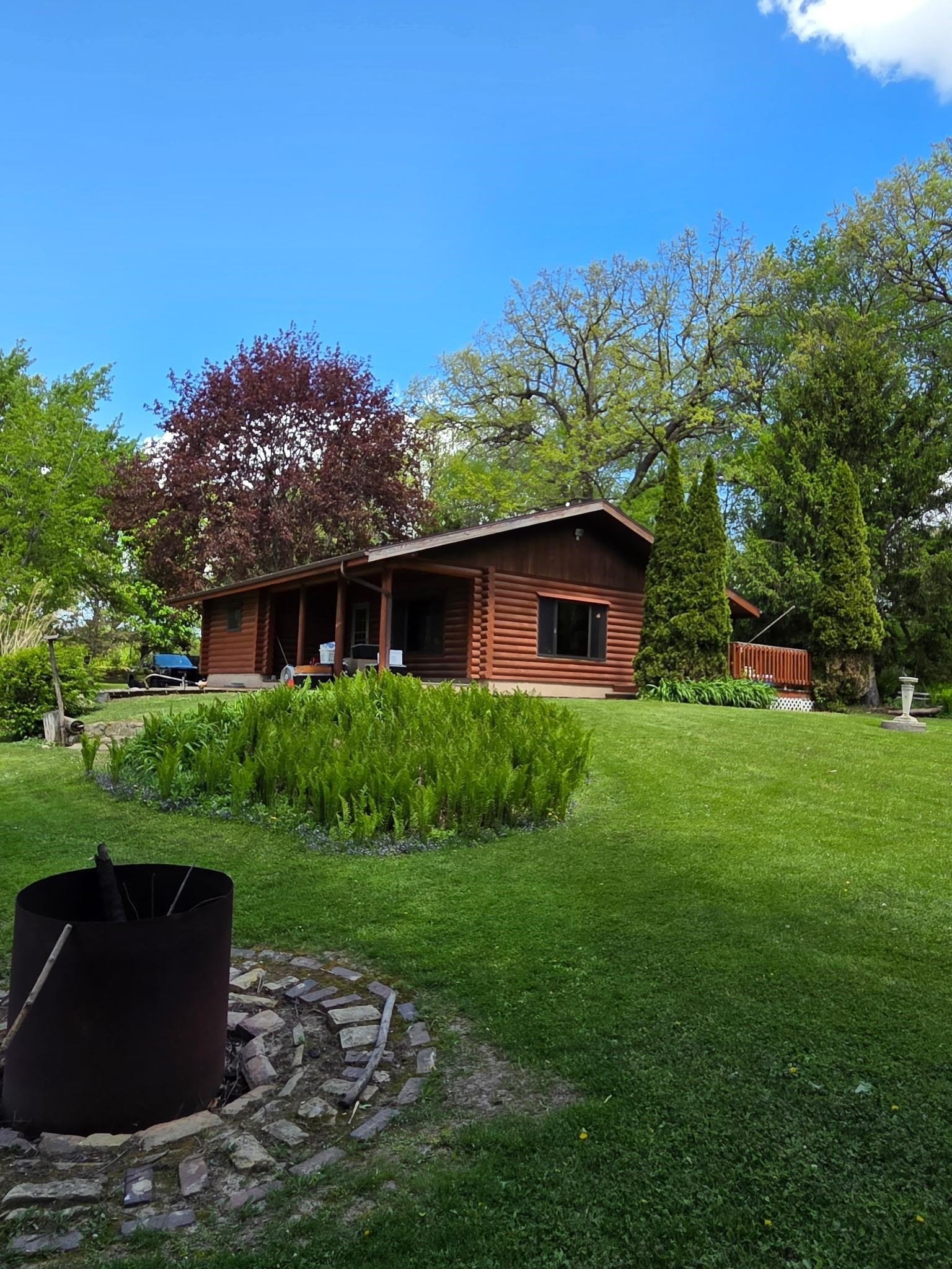 Single Family 2BR 1BA - 2112 Utica rd Road, Cambridge, WI