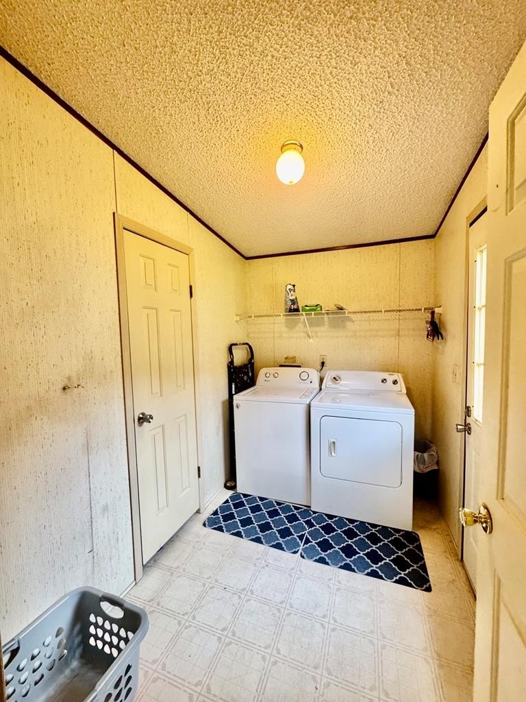 Single Family 3BR 2BA - 158 CALORIC RD, MULLENS, WV