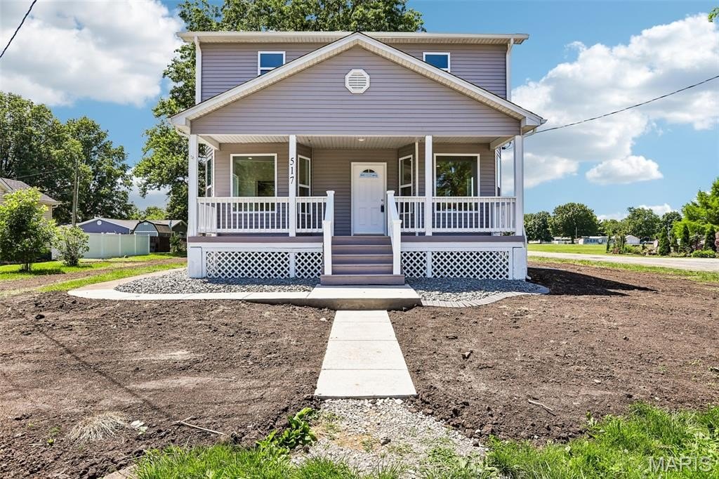 Single Family 4BR 2BA - 517 Sarah Street, Livingston, IL